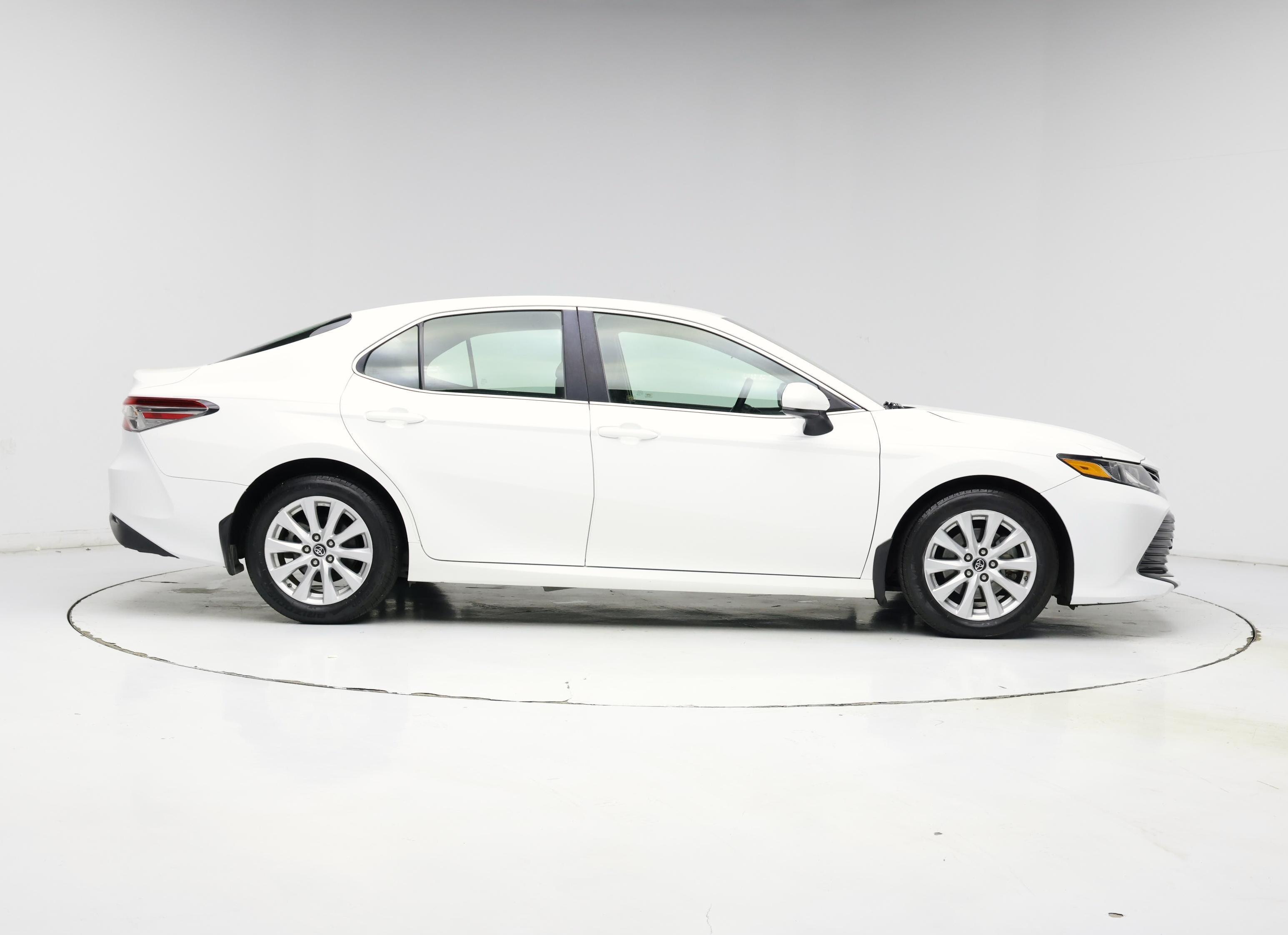 Thumbnail: 2018 Toyota Camry - 7