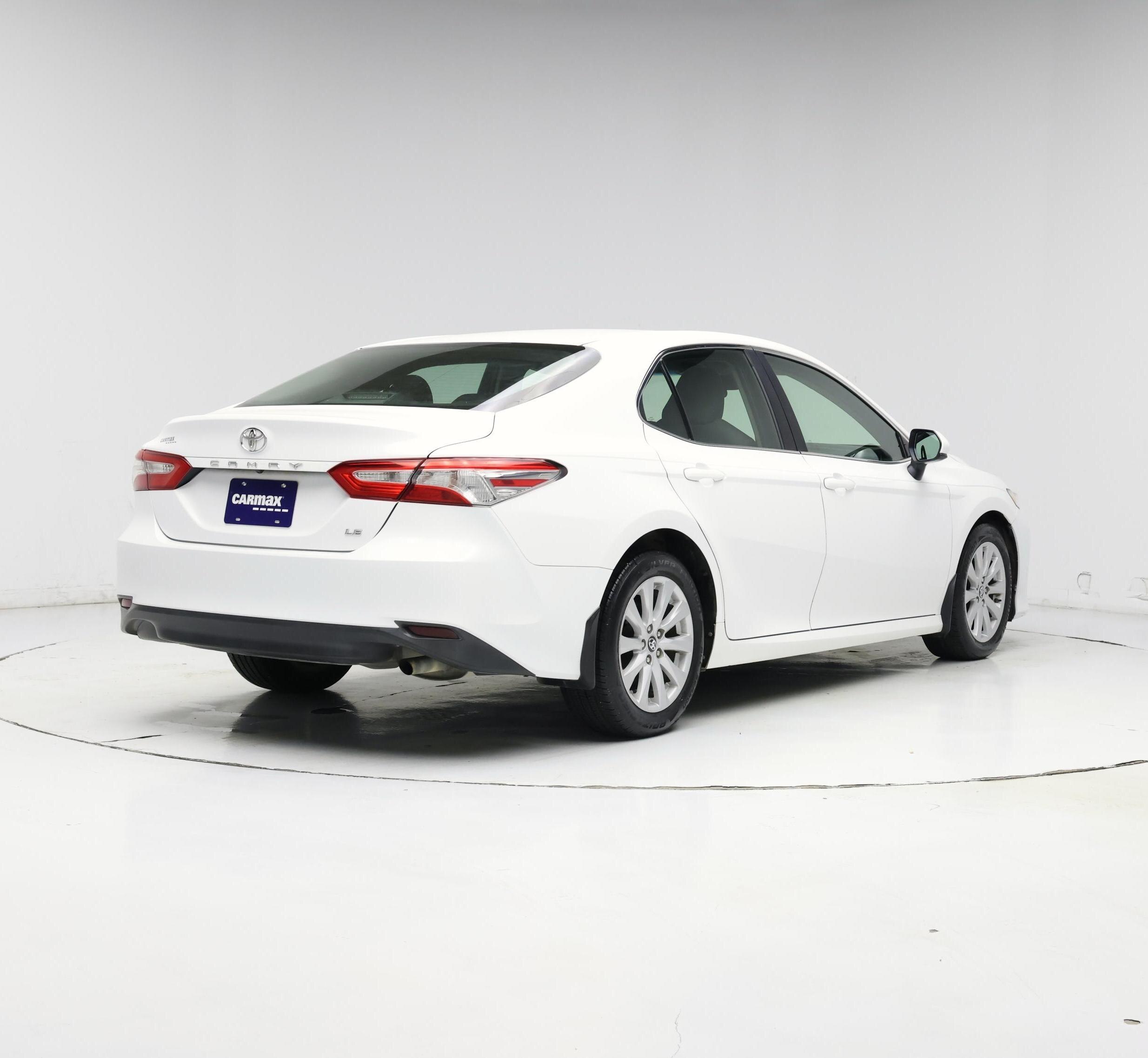 Thumbnail: 2018 Toyota Camry - 8