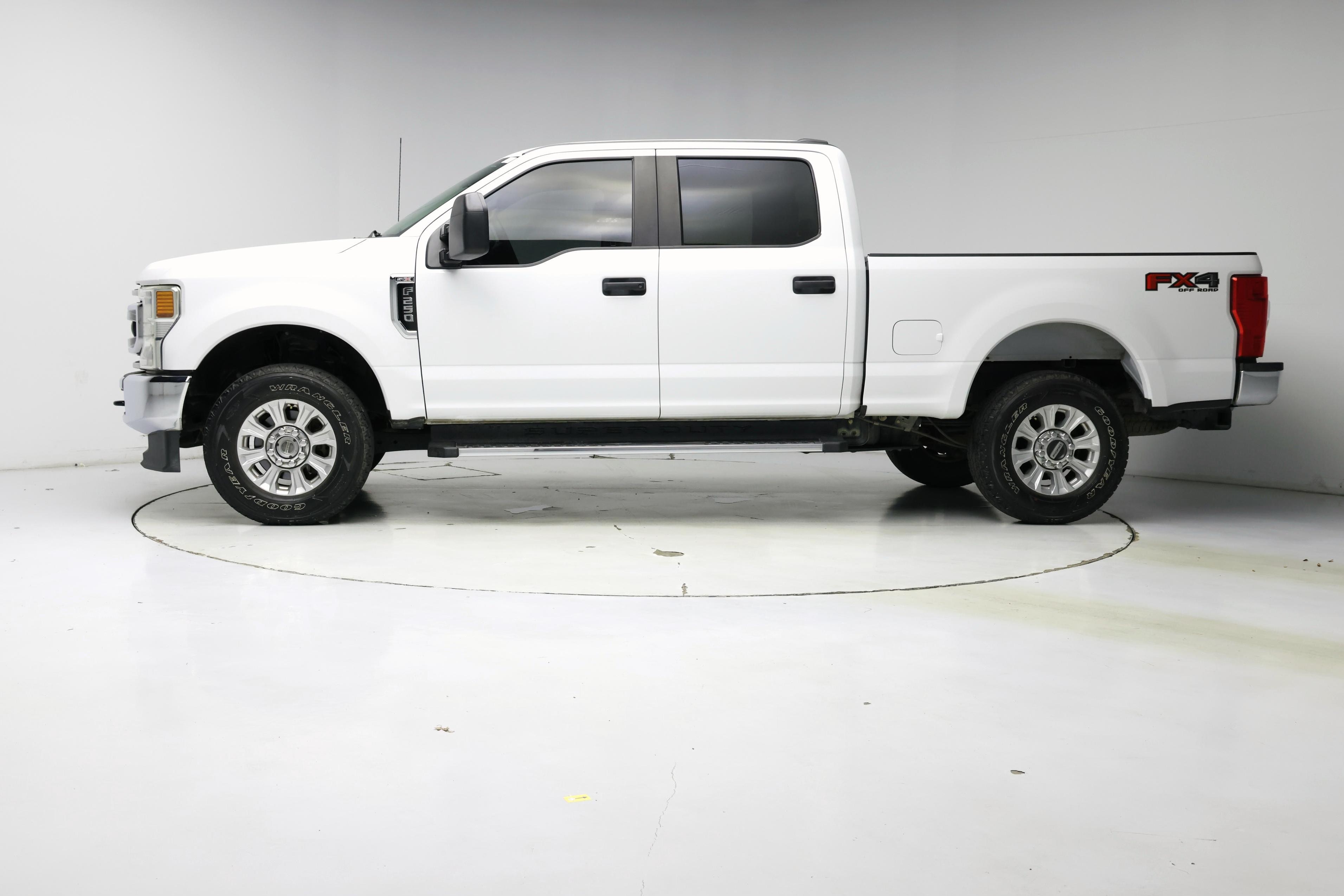 Thumbnail: 2021 Ford F-250 - 3