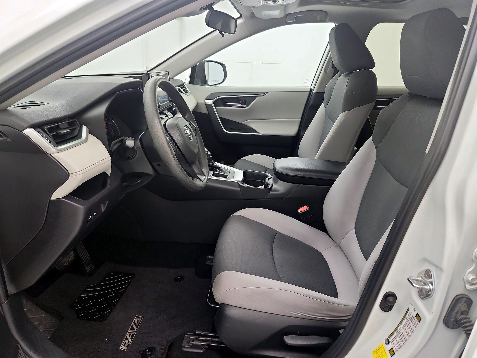 Thumbnail: 2019 Toyota RAV4 - 11