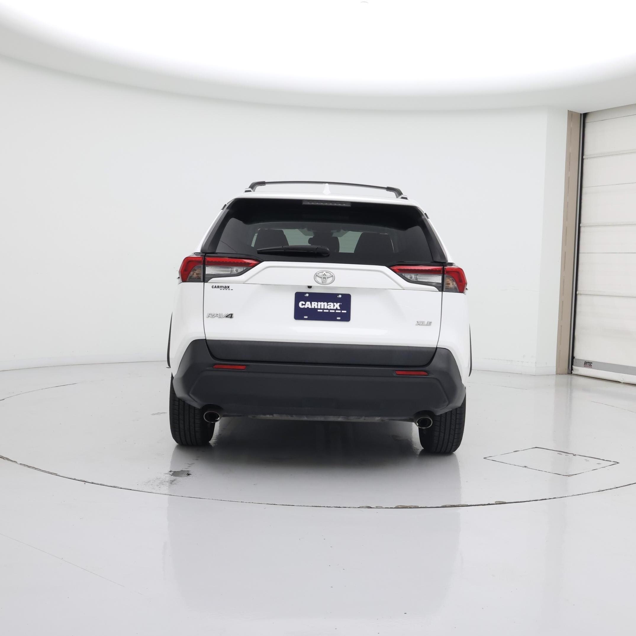 Thumbnail: 2019 Toyota RAV4 - 6