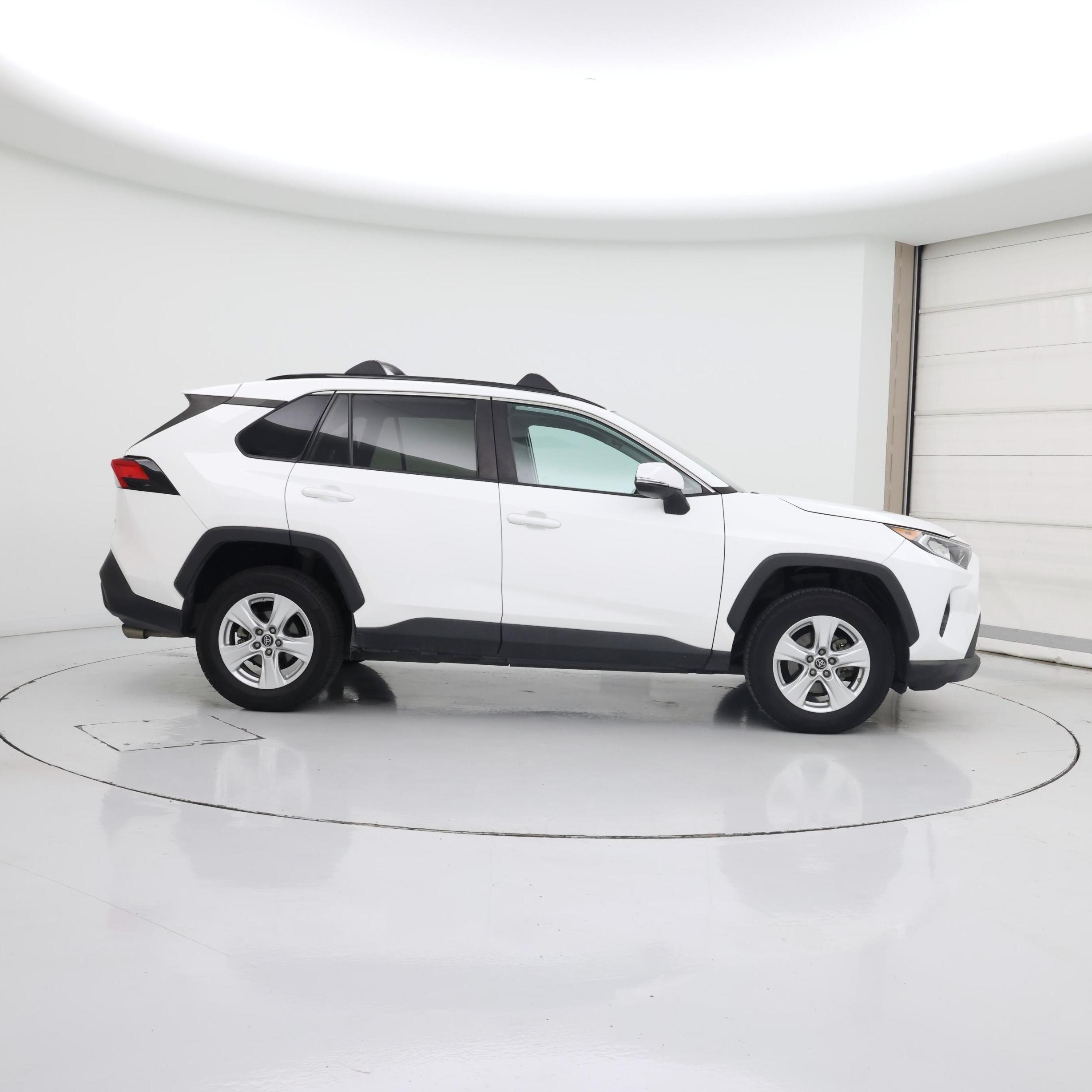 Thumbnail: 2019 Toyota RAV4 - 7