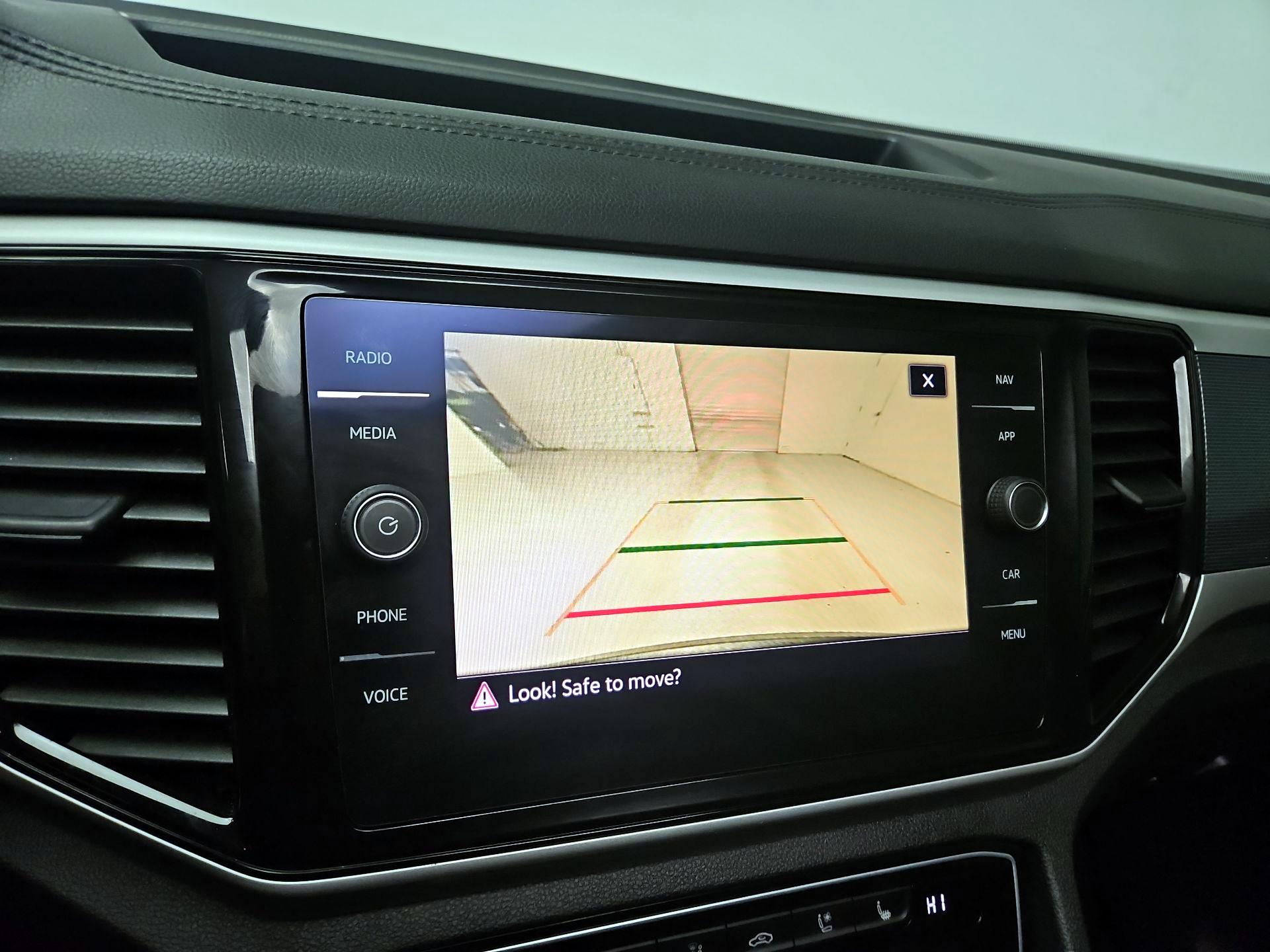 Thumbnail: 2021 Volkswagen Atlas - 15