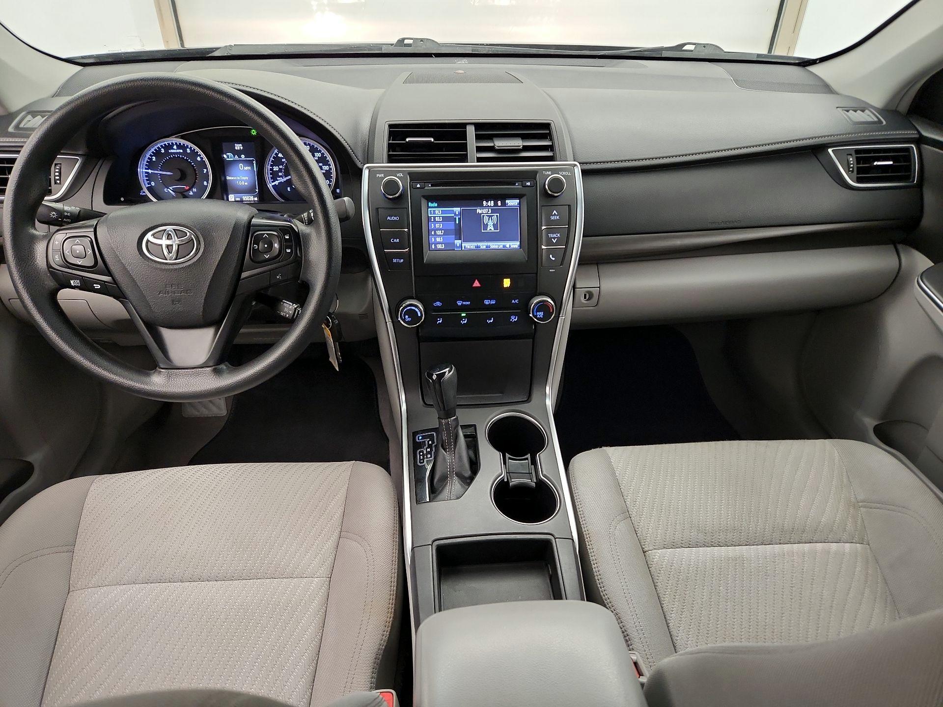 Thumbnail: 2017 Toyota Camry - 9