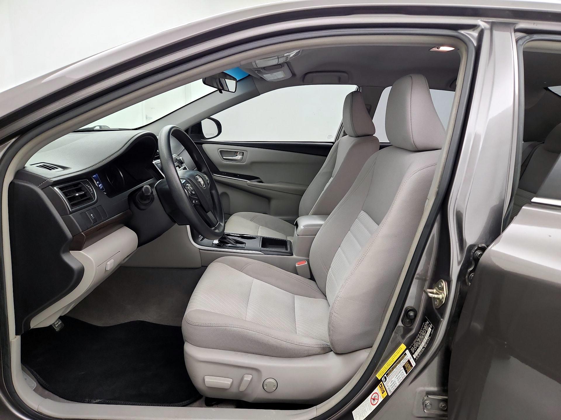 Thumbnail: 2017 Toyota Camry - 11