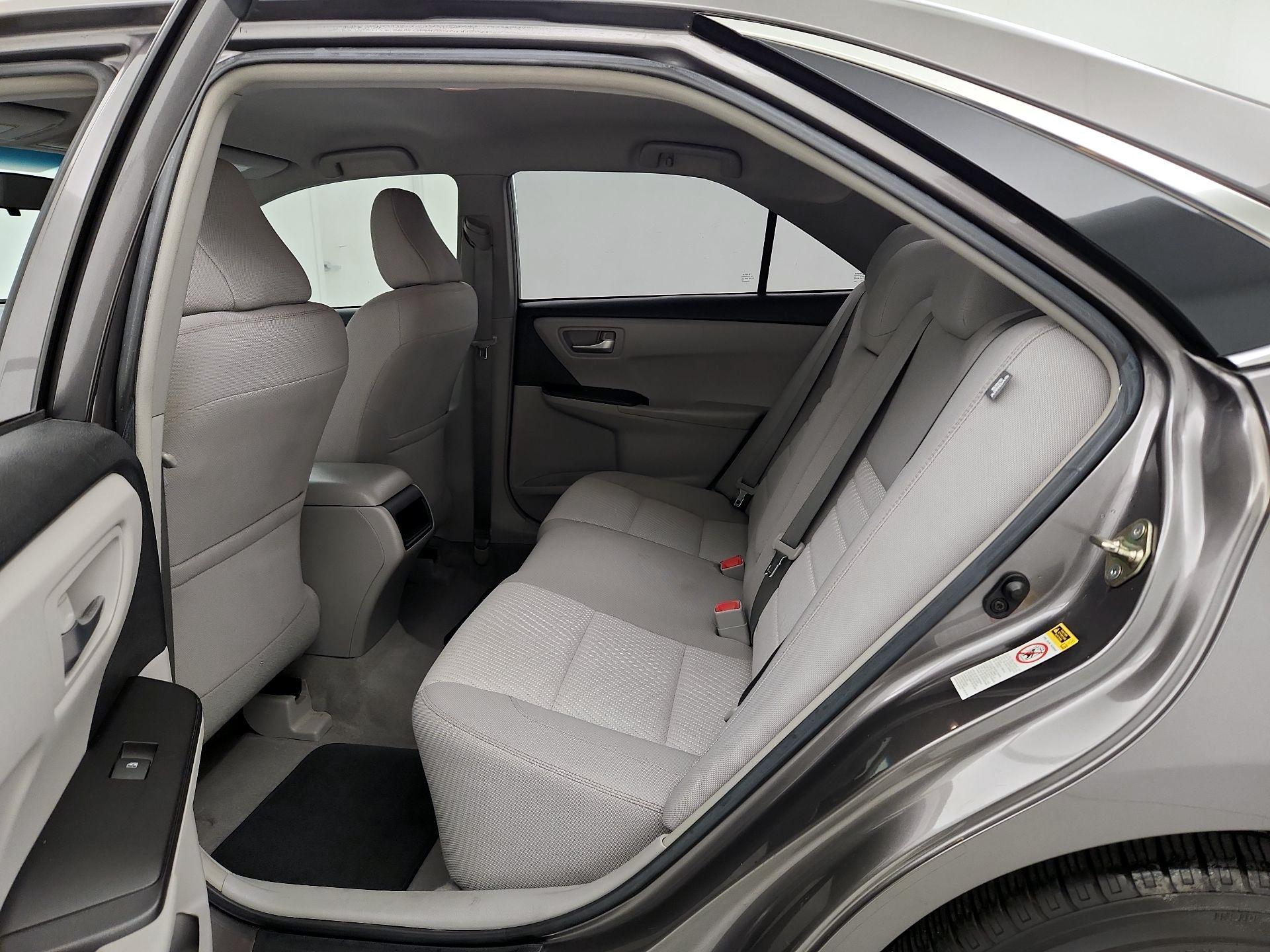 Thumbnail: 2017 Toyota Camry - 19