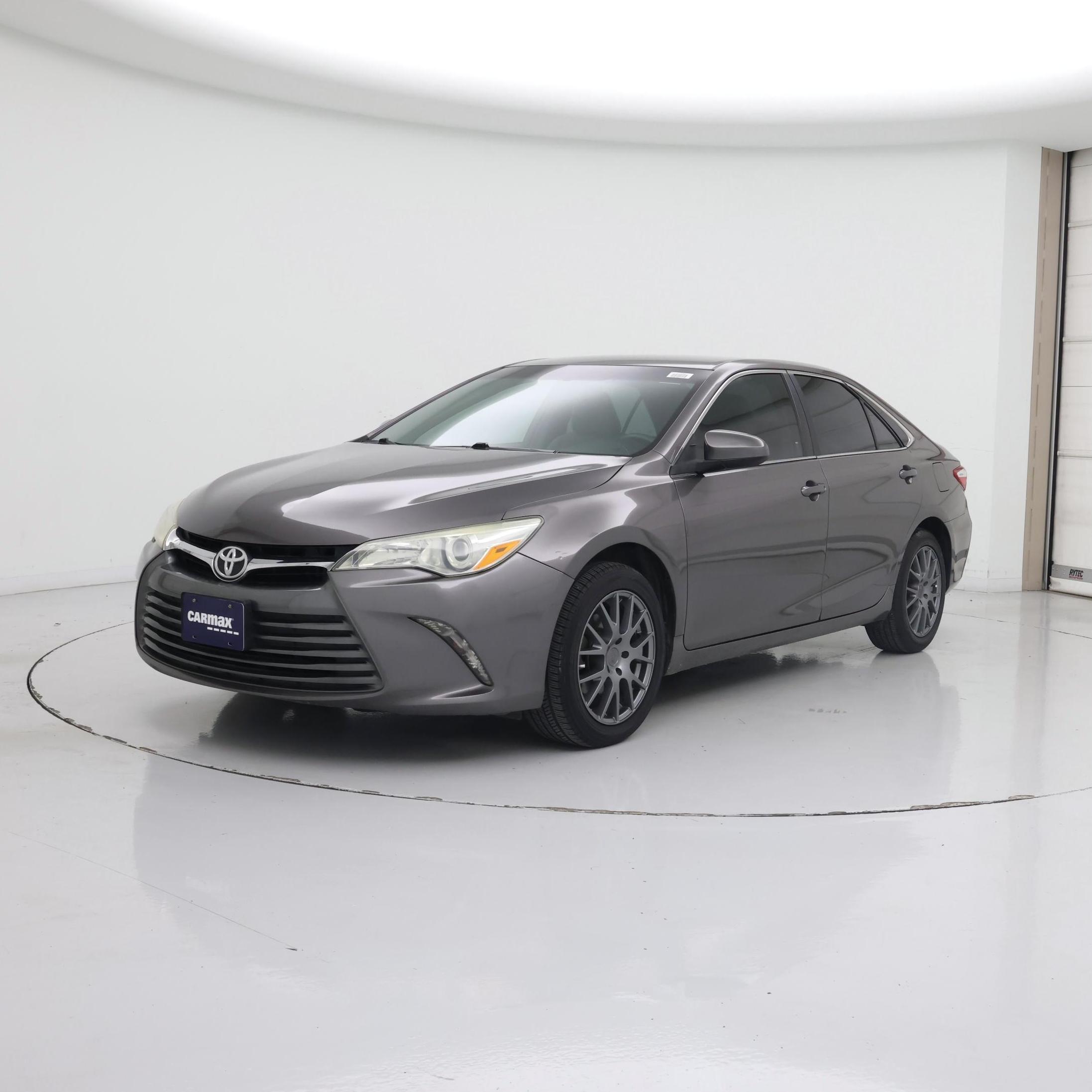 Thumbnail: 2017 Toyota Camry - 4