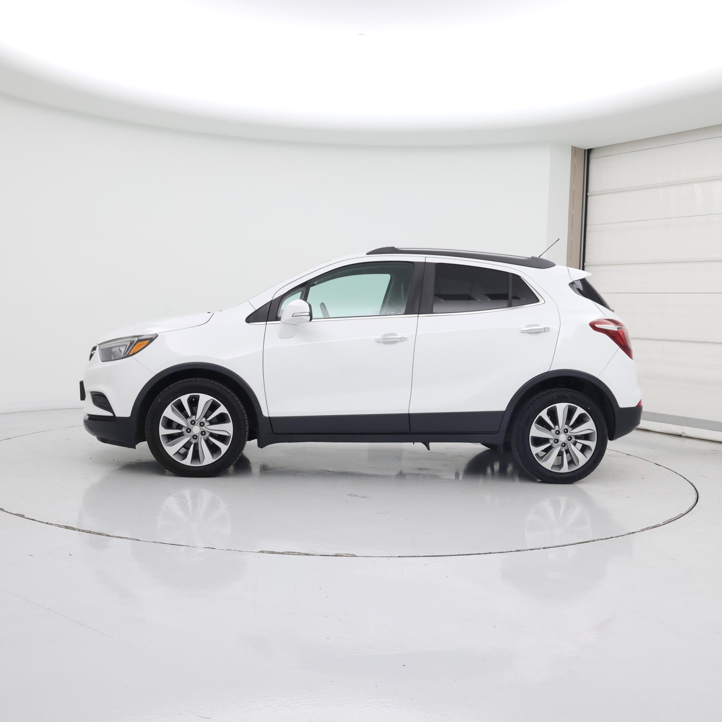 Thumbnail: 2018 Buick Encore - 3