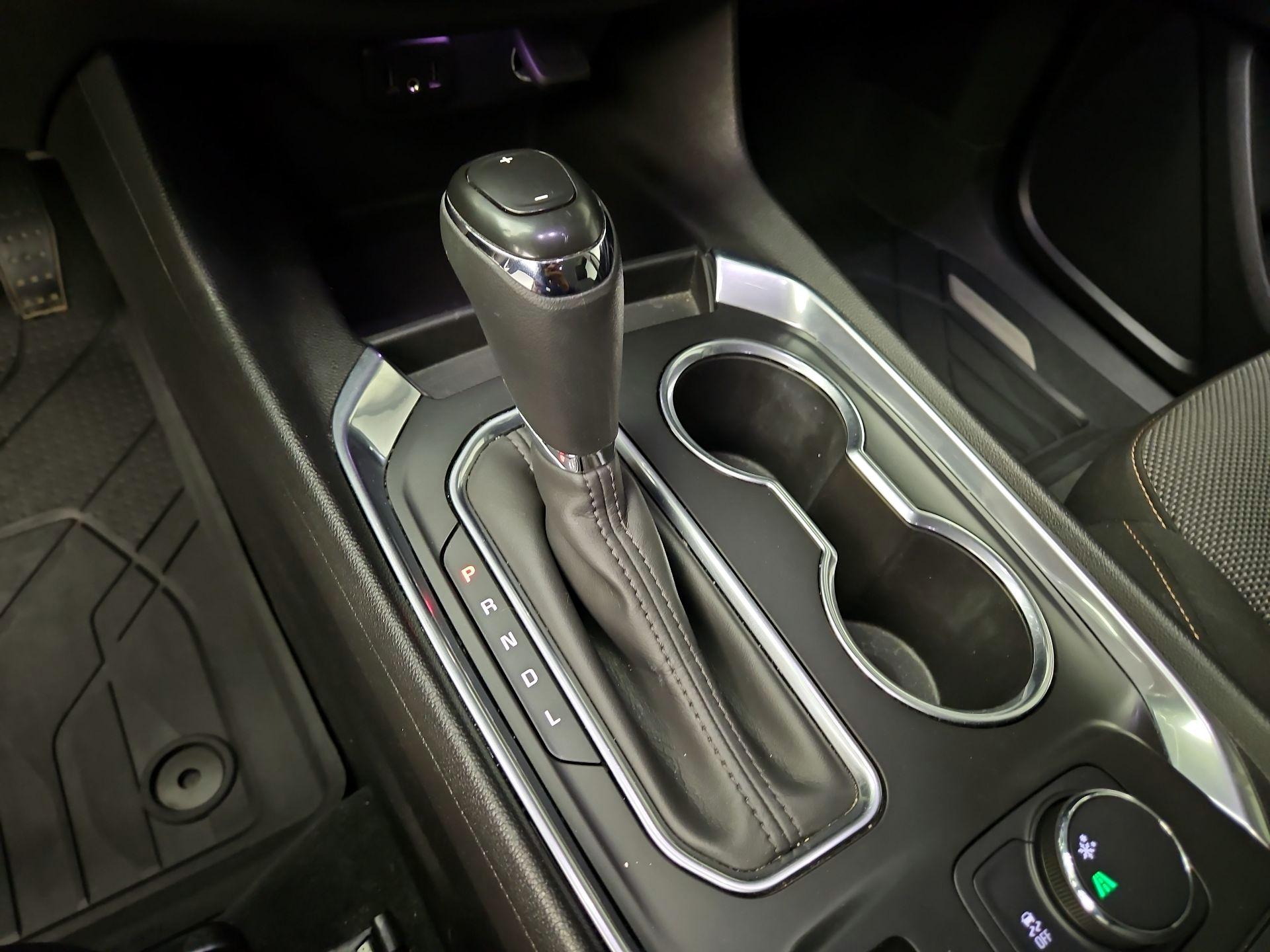 Thumbnail: 2020 Chevrolet Traverse - 17