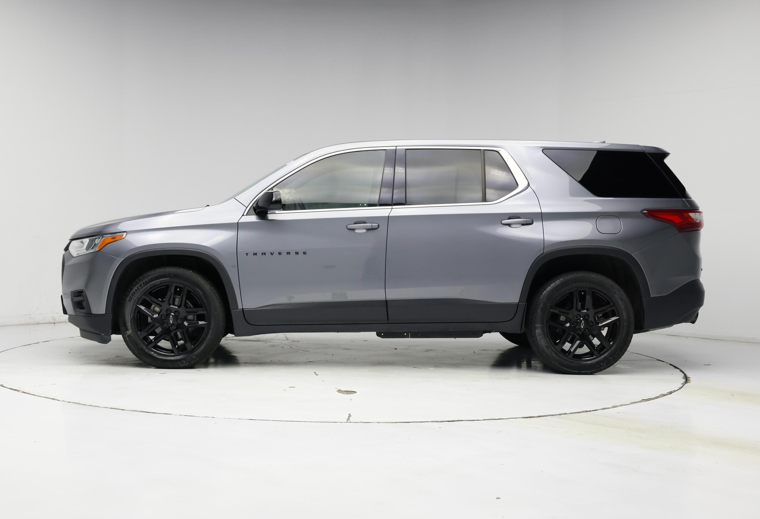 Thumbnail: 2020 Chevrolet Traverse - 3