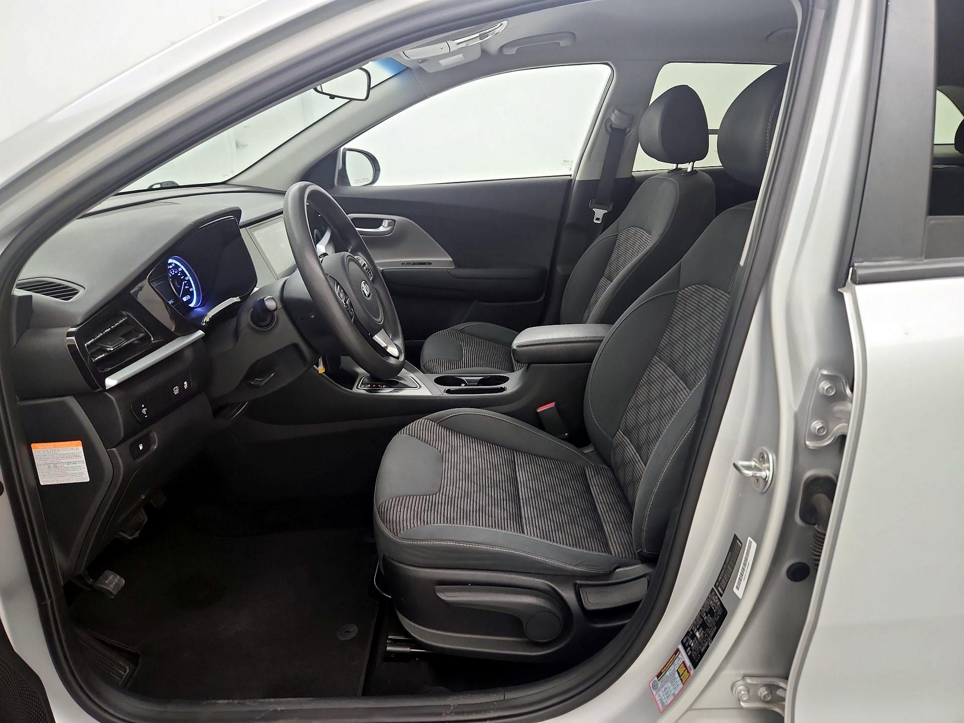 Thumbnail: 2020 Kia Niro - 11