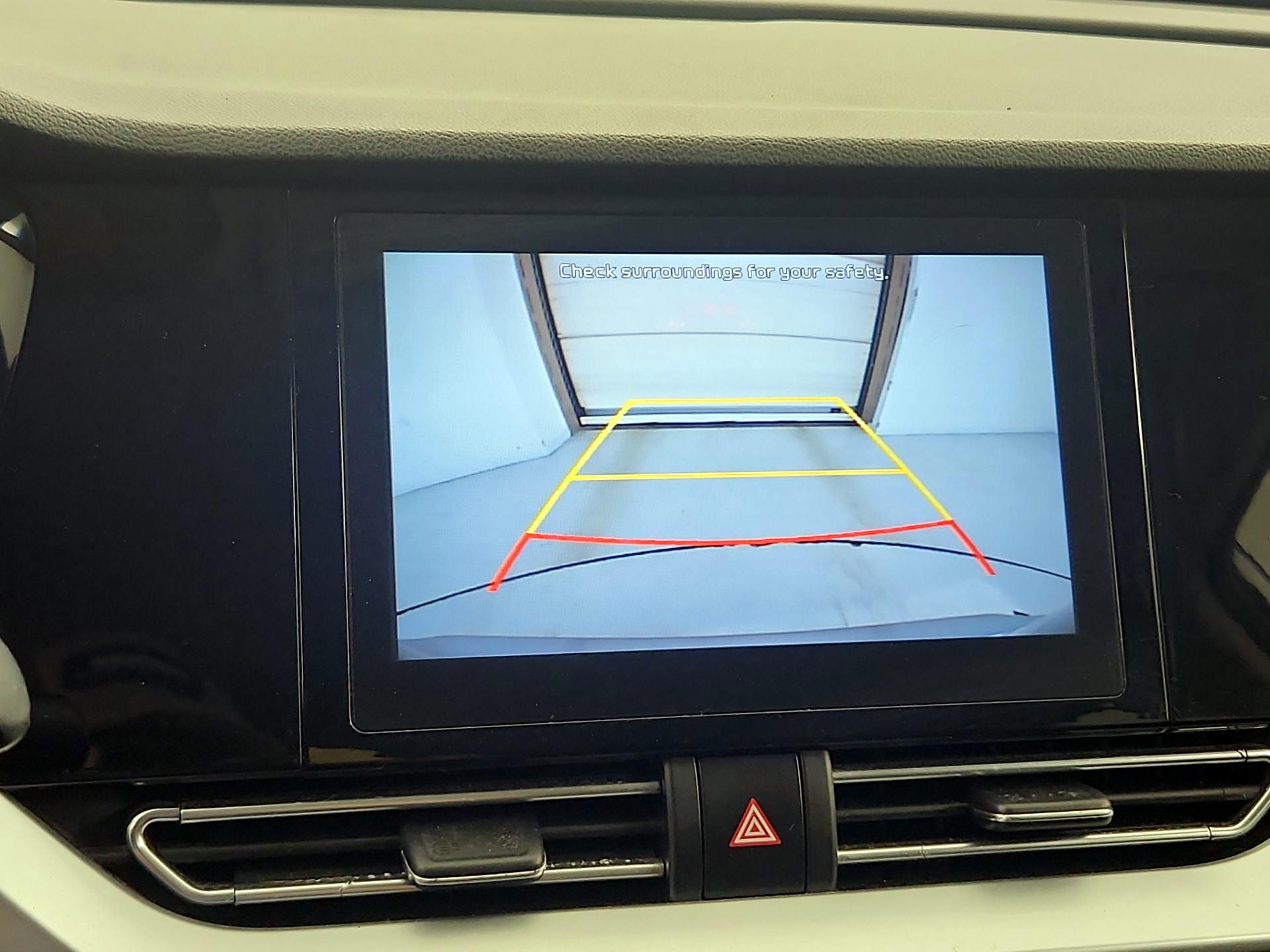 Thumbnail: 2020 Kia Niro - 14