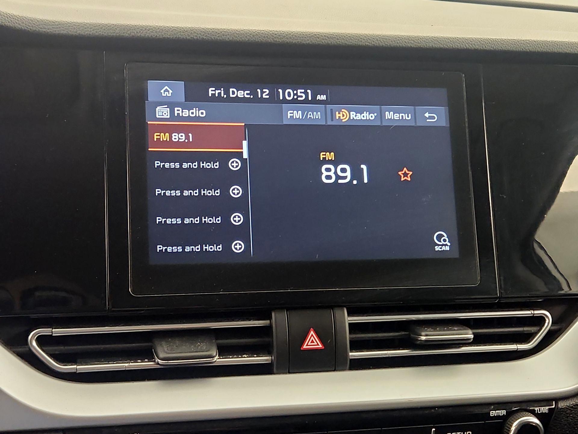 Thumbnail: 2020 Kia Niro - 15