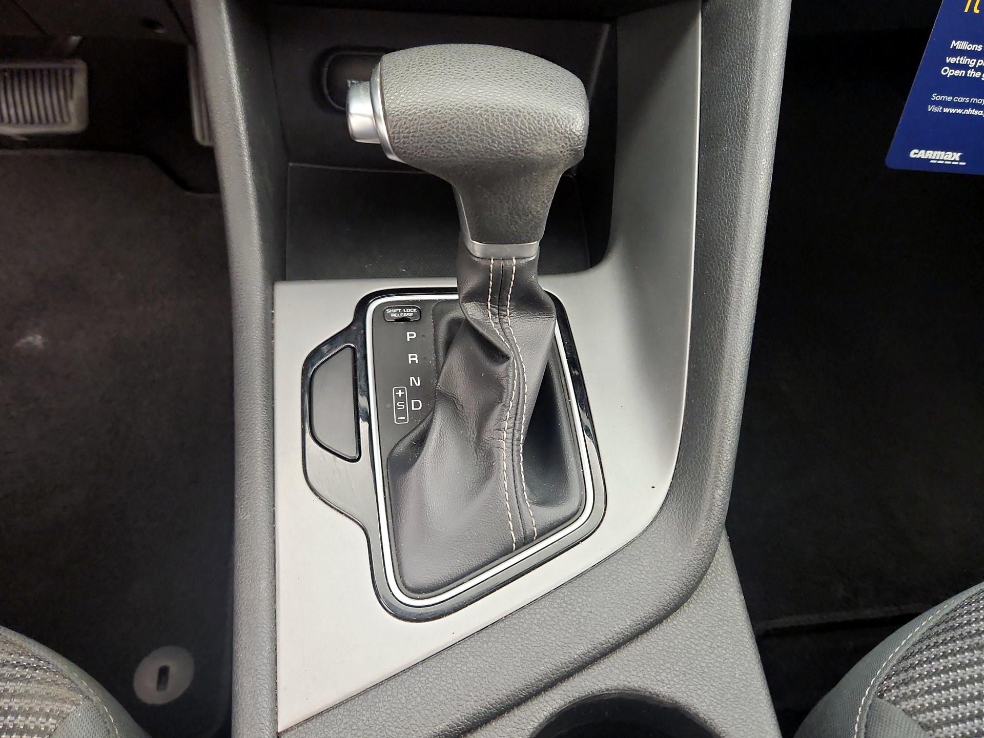 Thumbnail: 2020 Kia Niro - 17