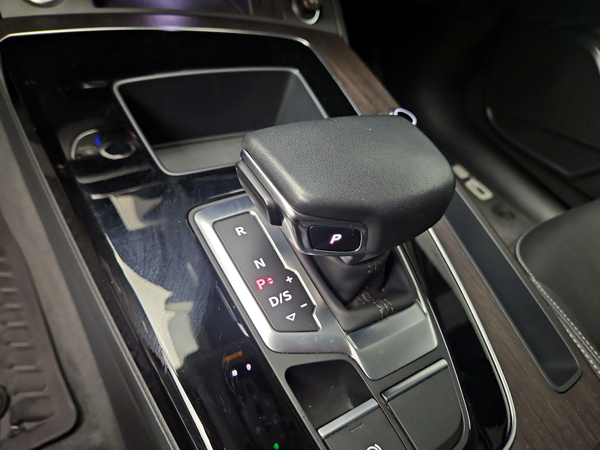 Thumbnail: 2022 Audi Q5 - 17