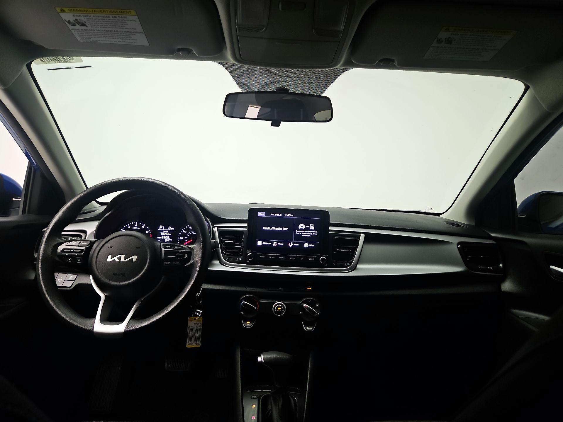 Thumbnail: 2022 Kia Rio - 9