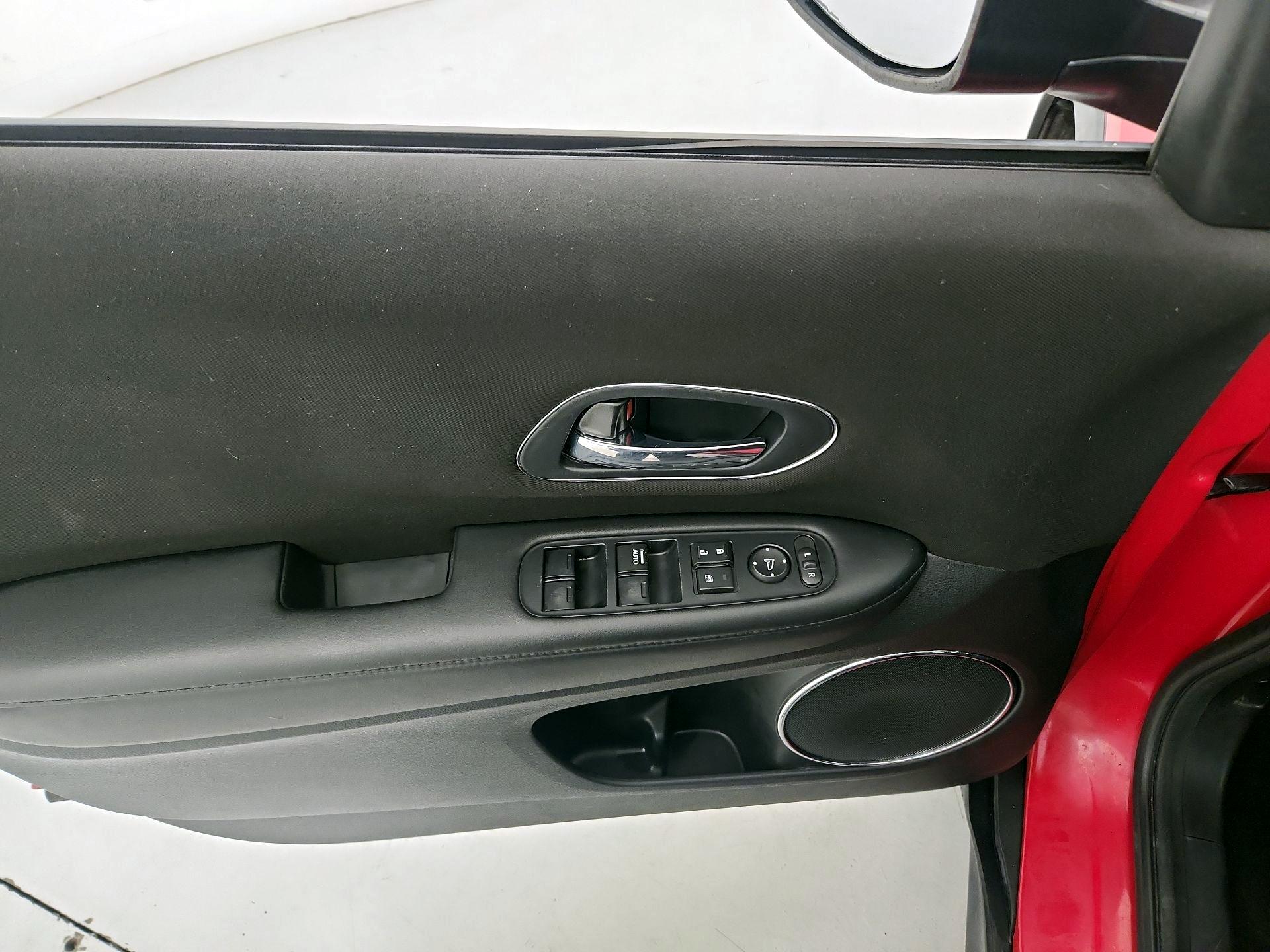 Thumbnail: 2017 Honda HR-V - 12