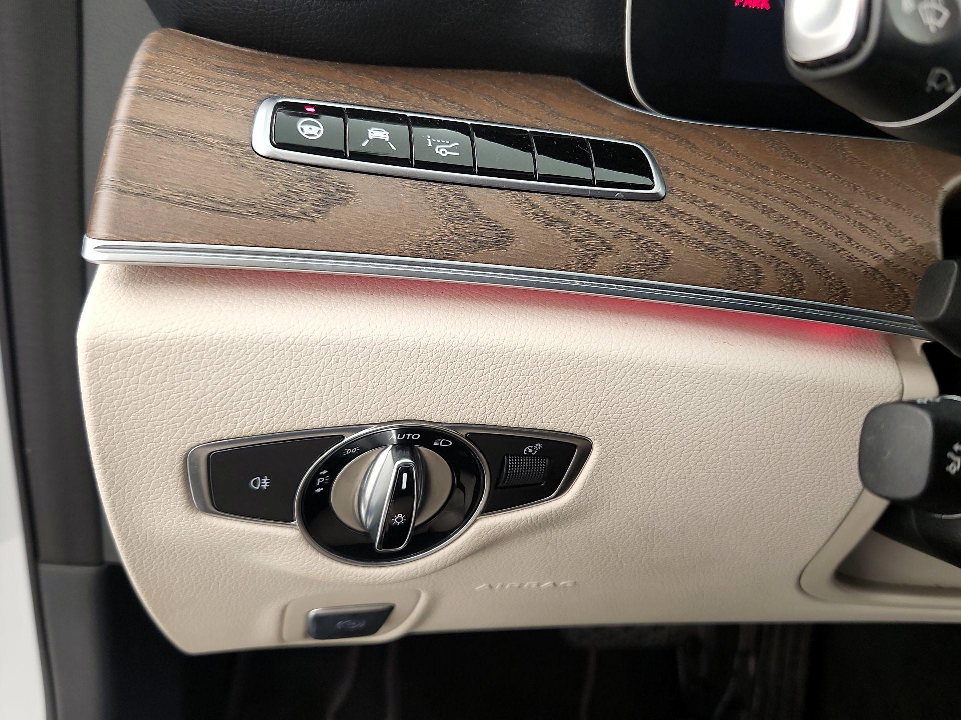 Thumbnail: 2018 Mercedes-Benz E-Class - 13