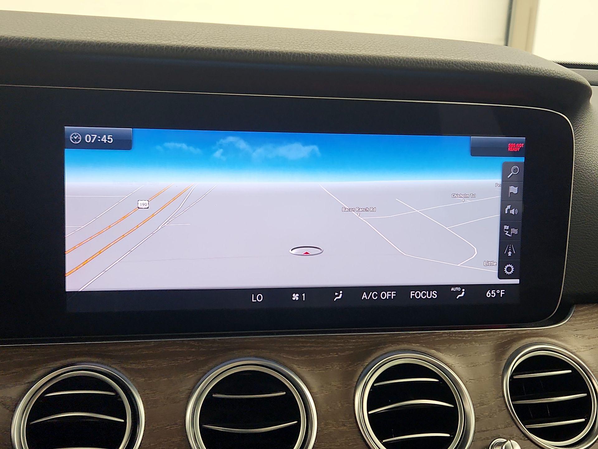 Thumbnail: 2018 Mercedes-Benz E-Class - 14