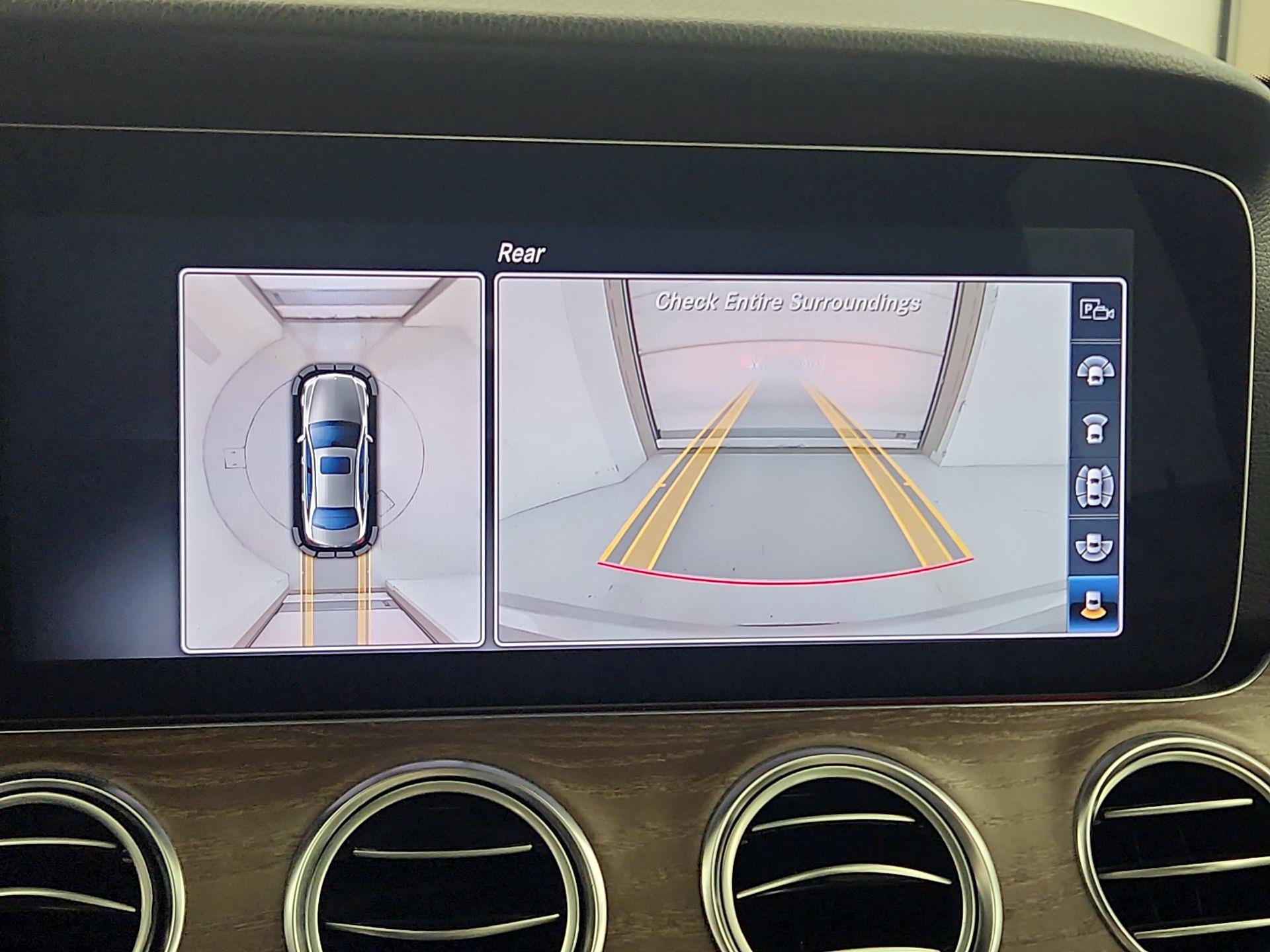 Thumbnail: 2018 Mercedes-Benz E-Class - 15