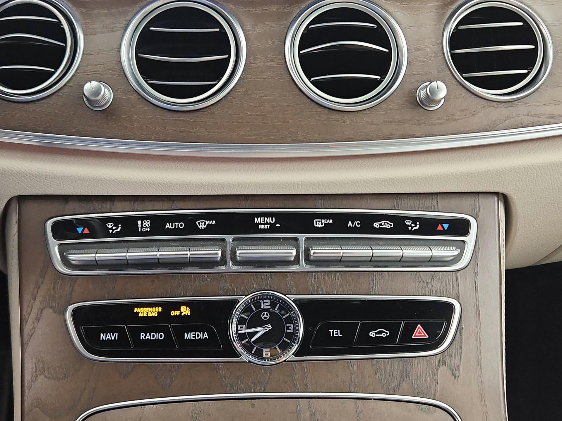 Thumbnail: 2018 Mercedes-Benz E-Class - 17