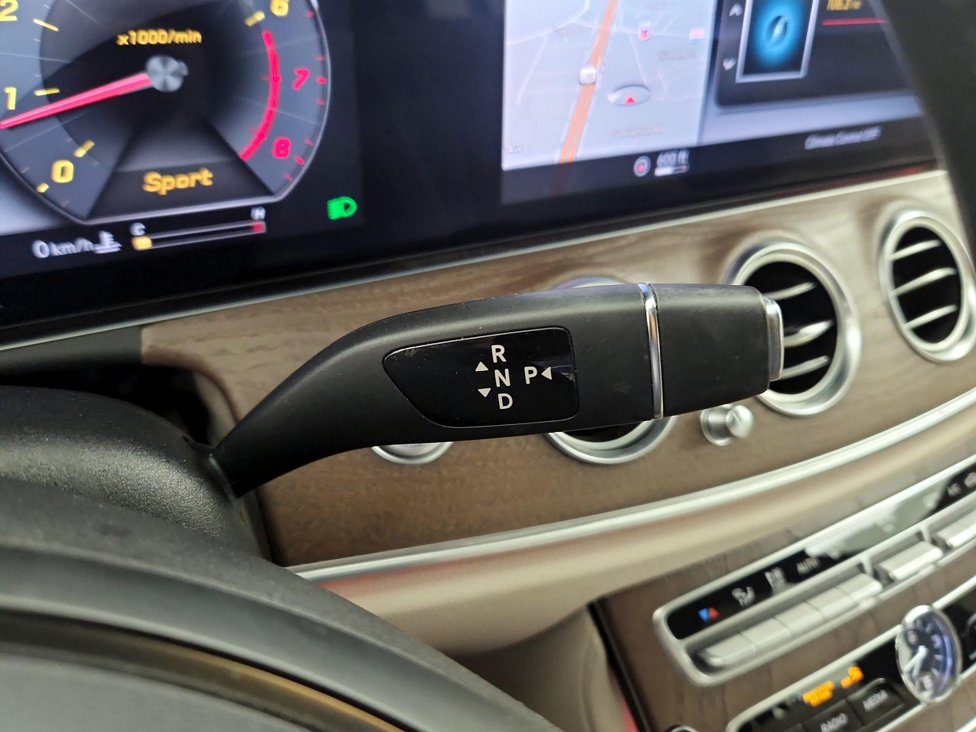 Thumbnail: 2018 Mercedes-Benz E-Class - 18