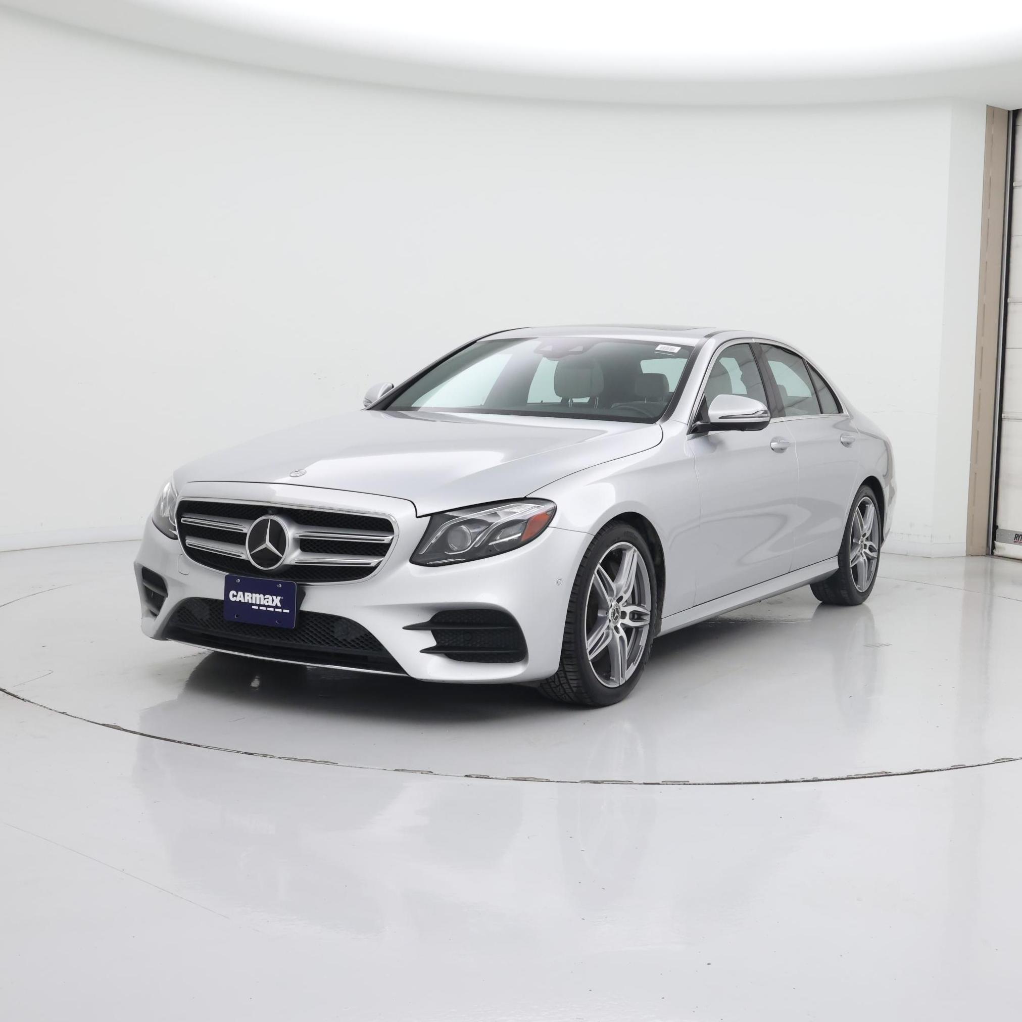 Thumbnail: 2018 Mercedes-Benz E-Class - 4