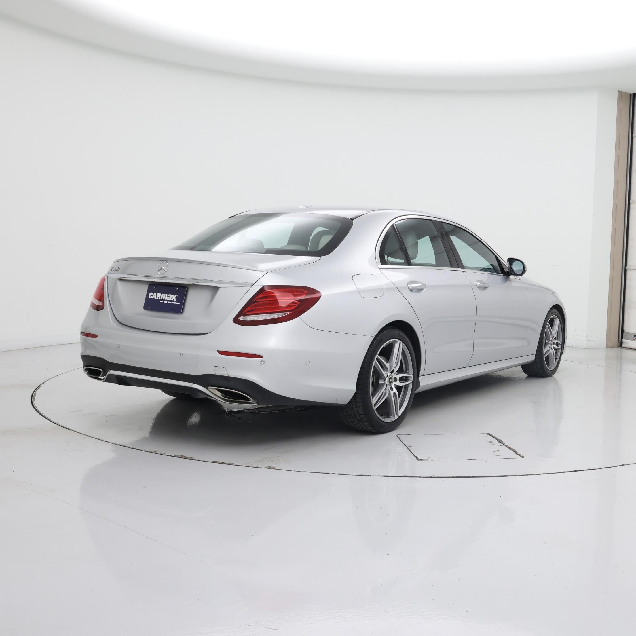 Thumbnail: 2018 Mercedes-Benz E-Class - 8