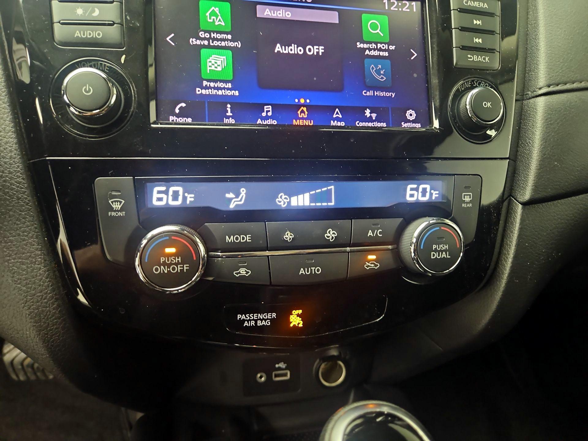 Thumbnail: 2019 Nissan Rogue - 17