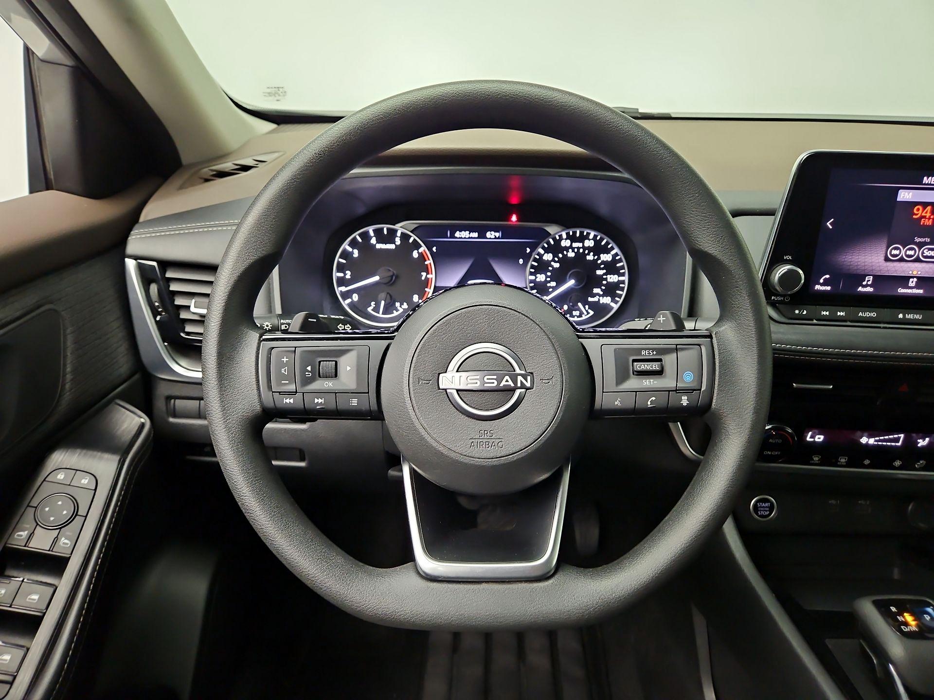 Thumbnail: 2022 Nissan Rogue - 10