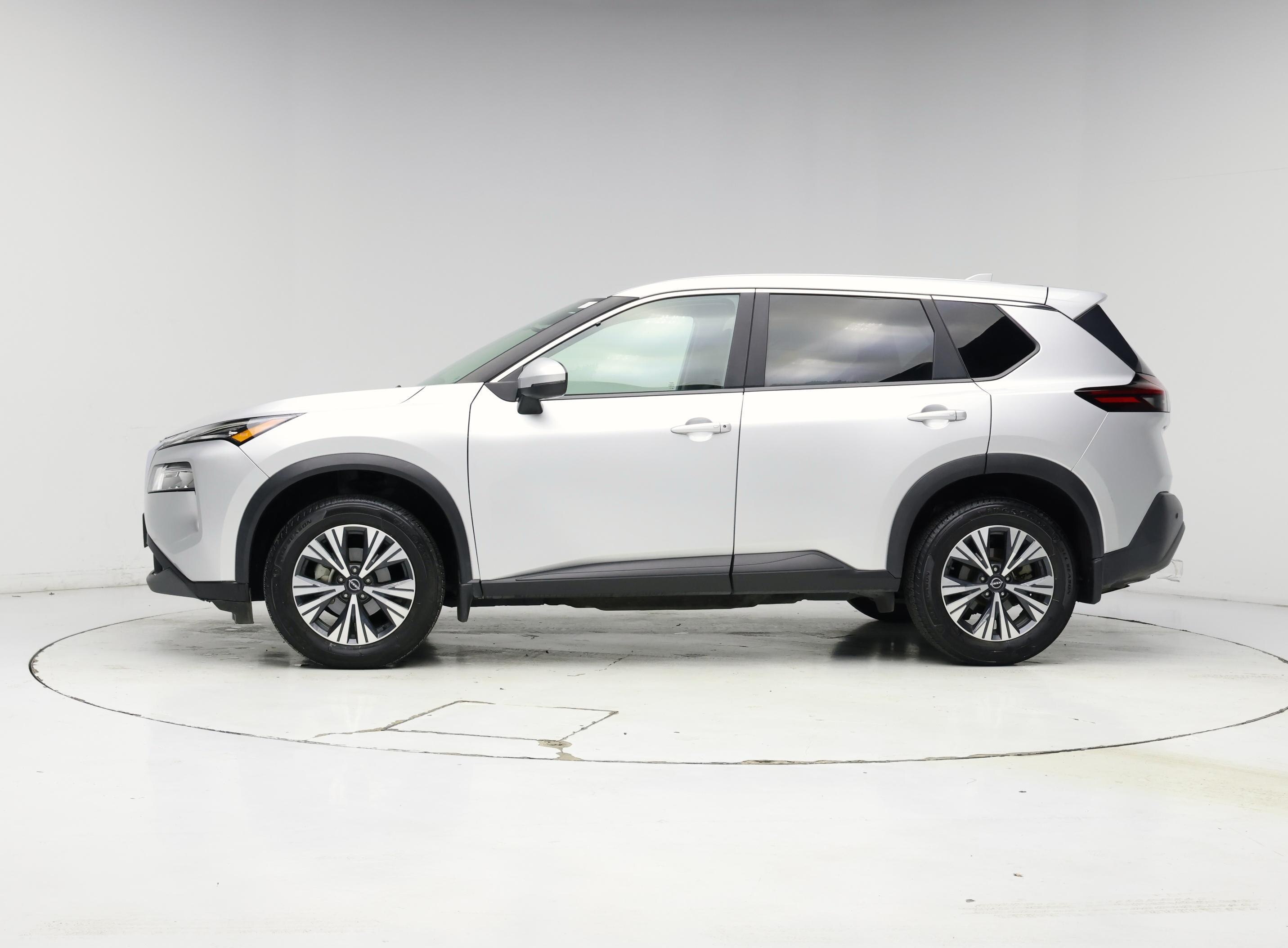 Thumbnail: 2022 Nissan Rogue - 3