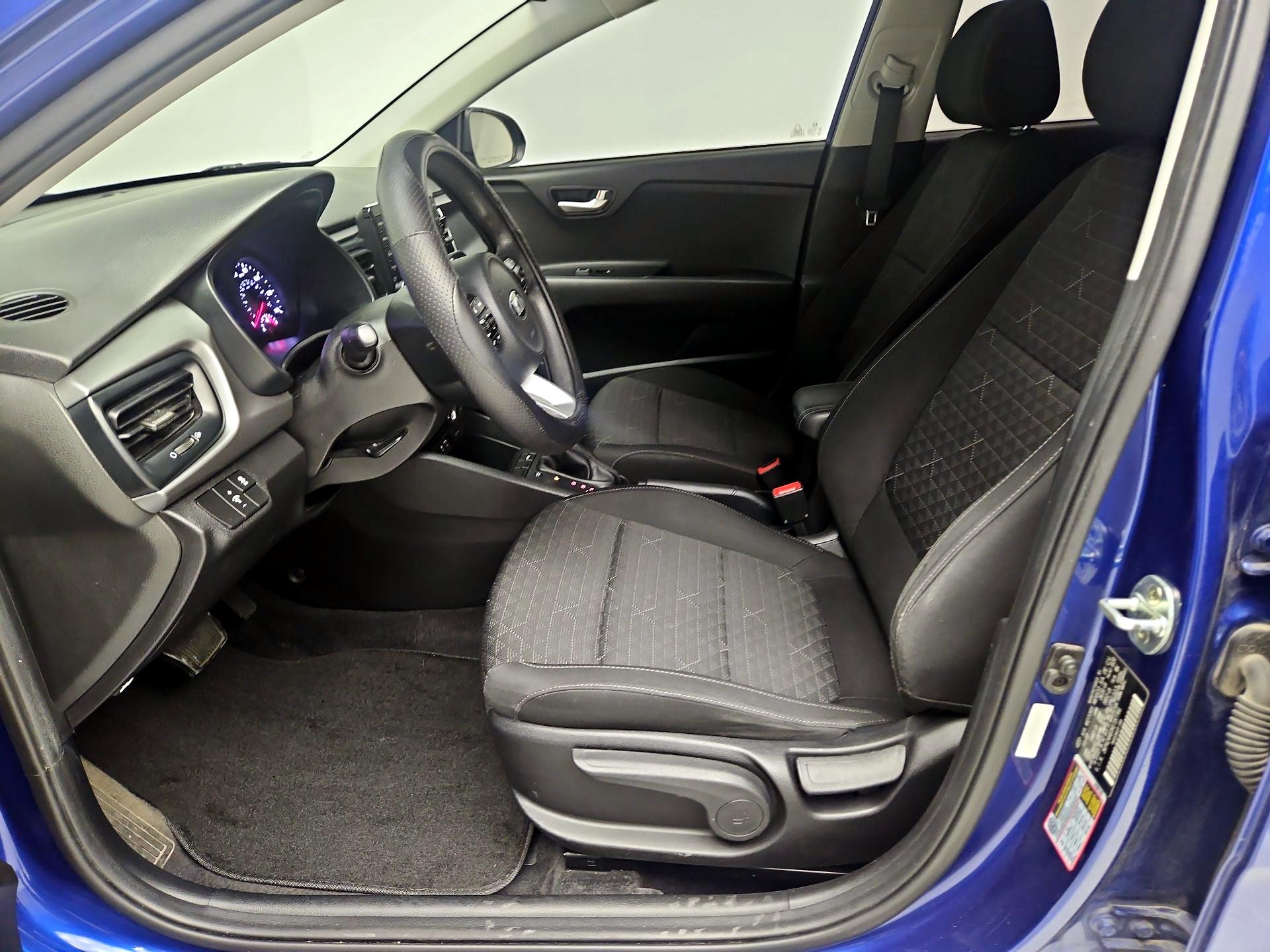 Thumbnail: 2019 Kia Rio - 11