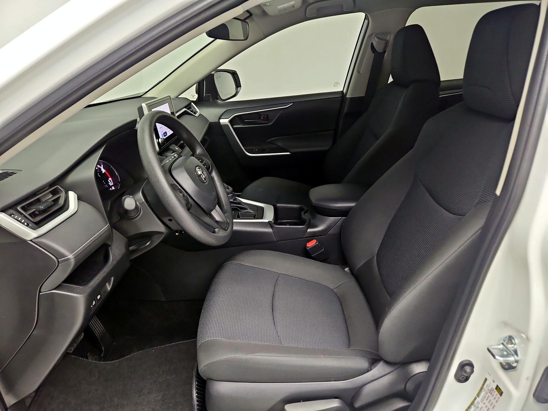 Thumbnail: 2025 Toyota RAV4 - 11