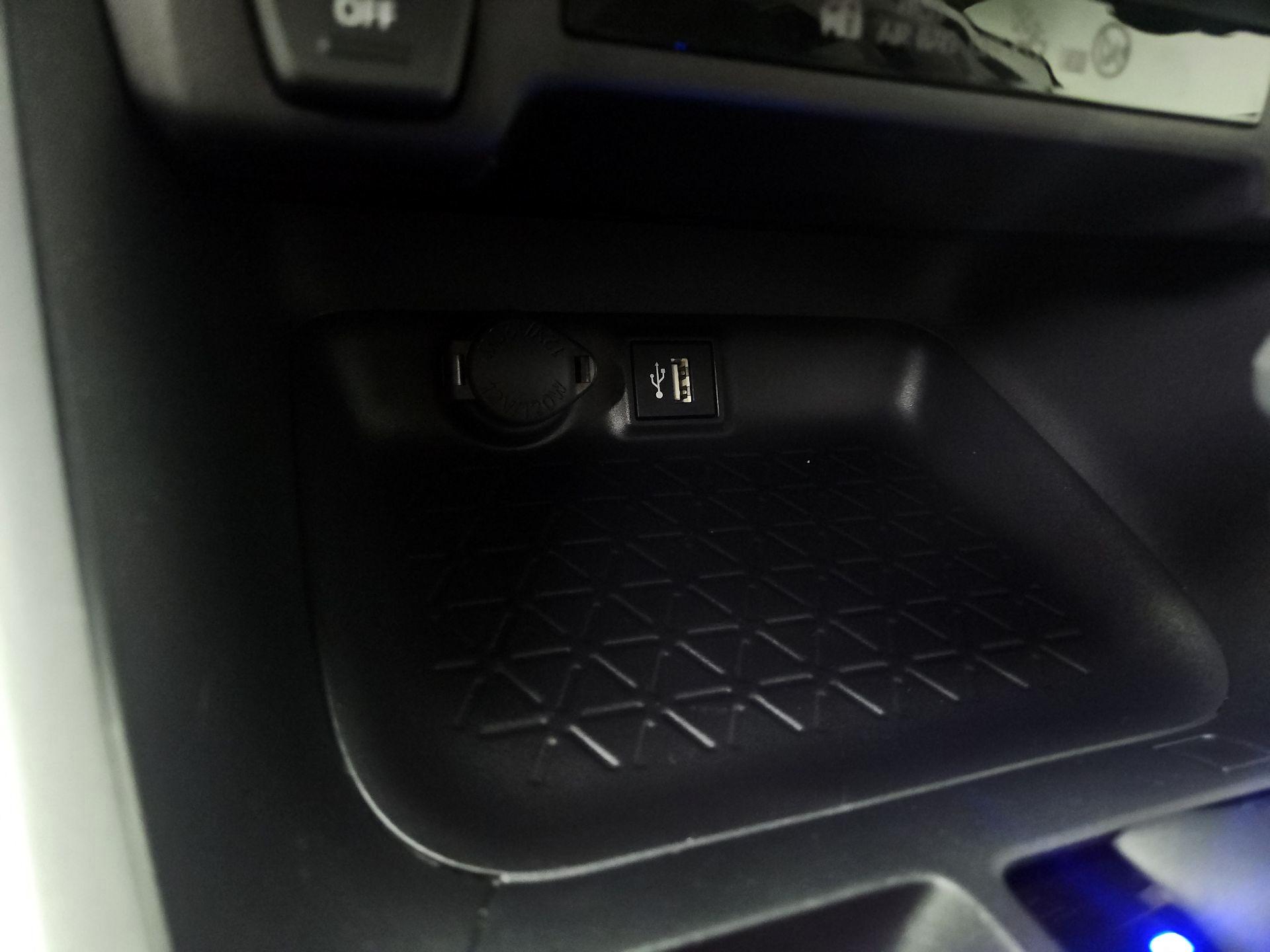 Thumbnail: 2025 Toyota RAV4 - 18