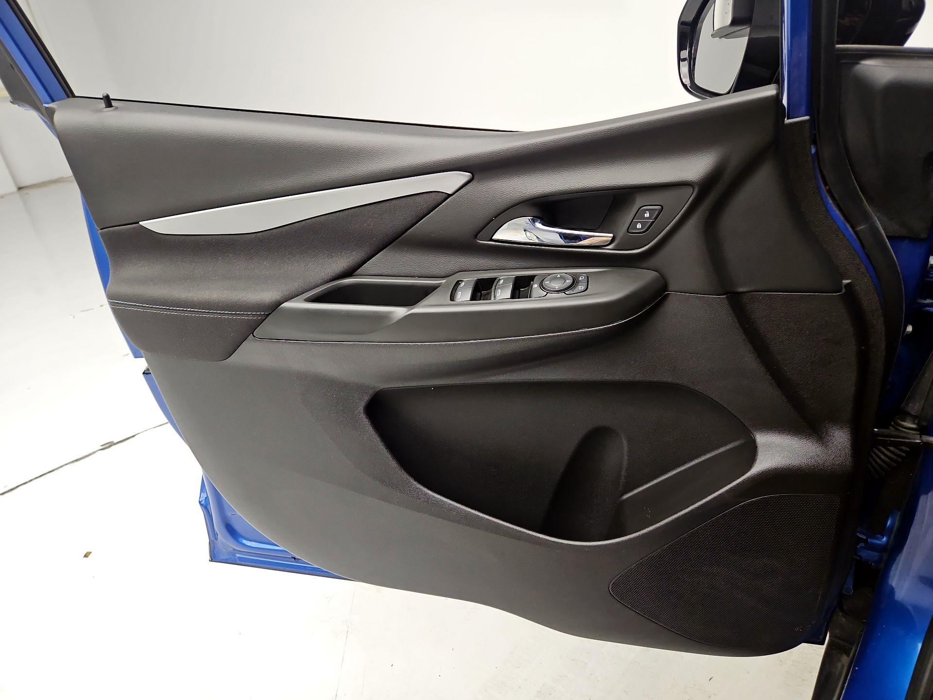 Thumbnail: 2023 Chevrolet Bolt EV - 12