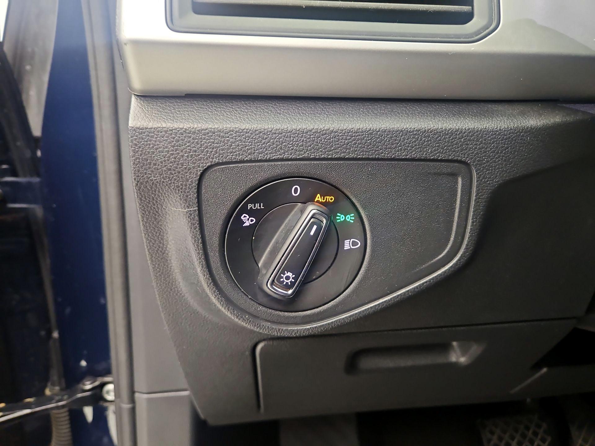 Thumbnail: 2022 Volkswagen Atlas - 13