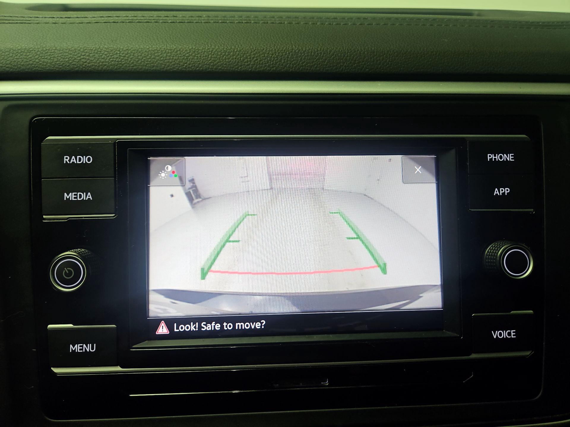 Thumbnail: 2022 Volkswagen Atlas - 14