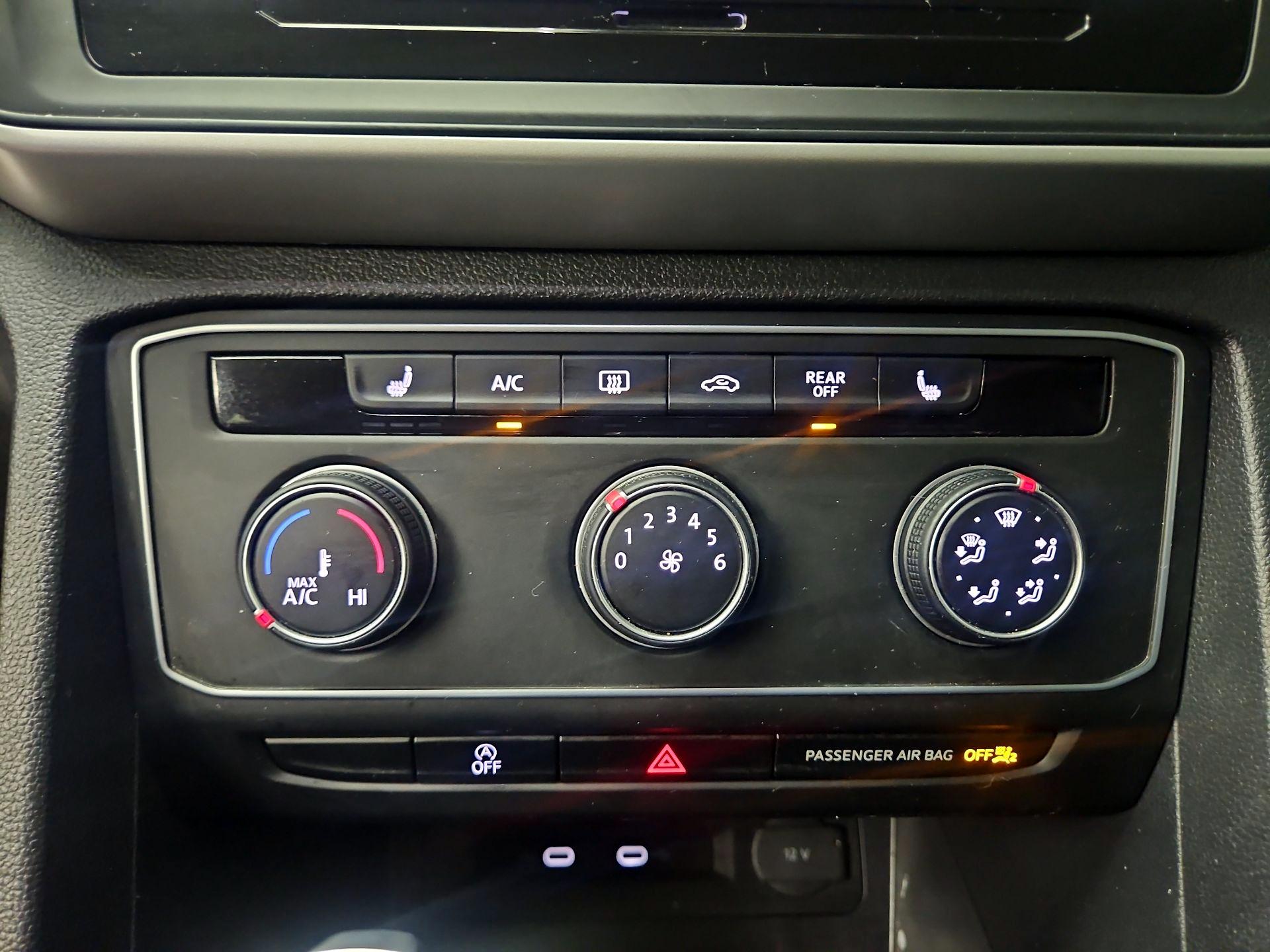 Thumbnail: 2022 Volkswagen Atlas - 16