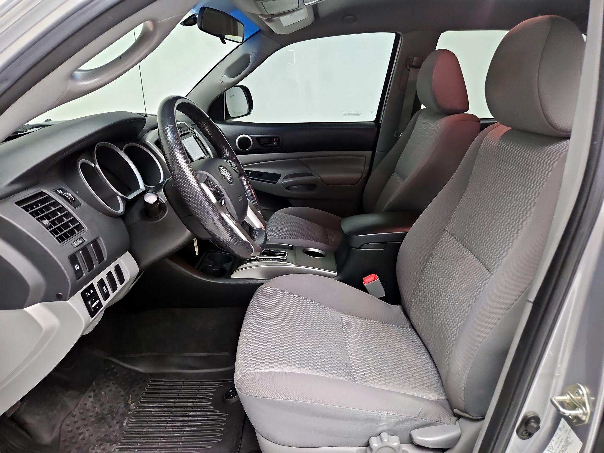 Thumbnail: 2015 Toyota Tacoma - 11