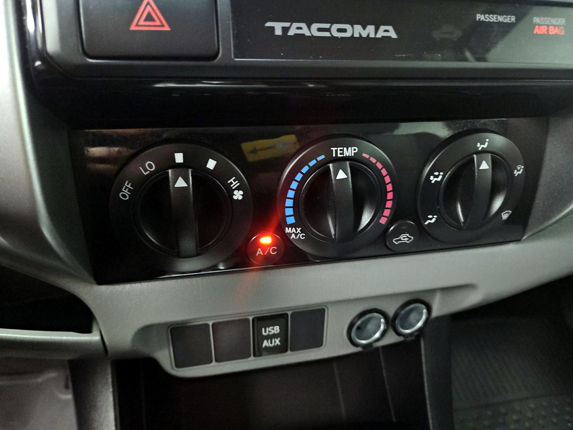 Thumbnail: 2015 Toyota Tacoma - 16