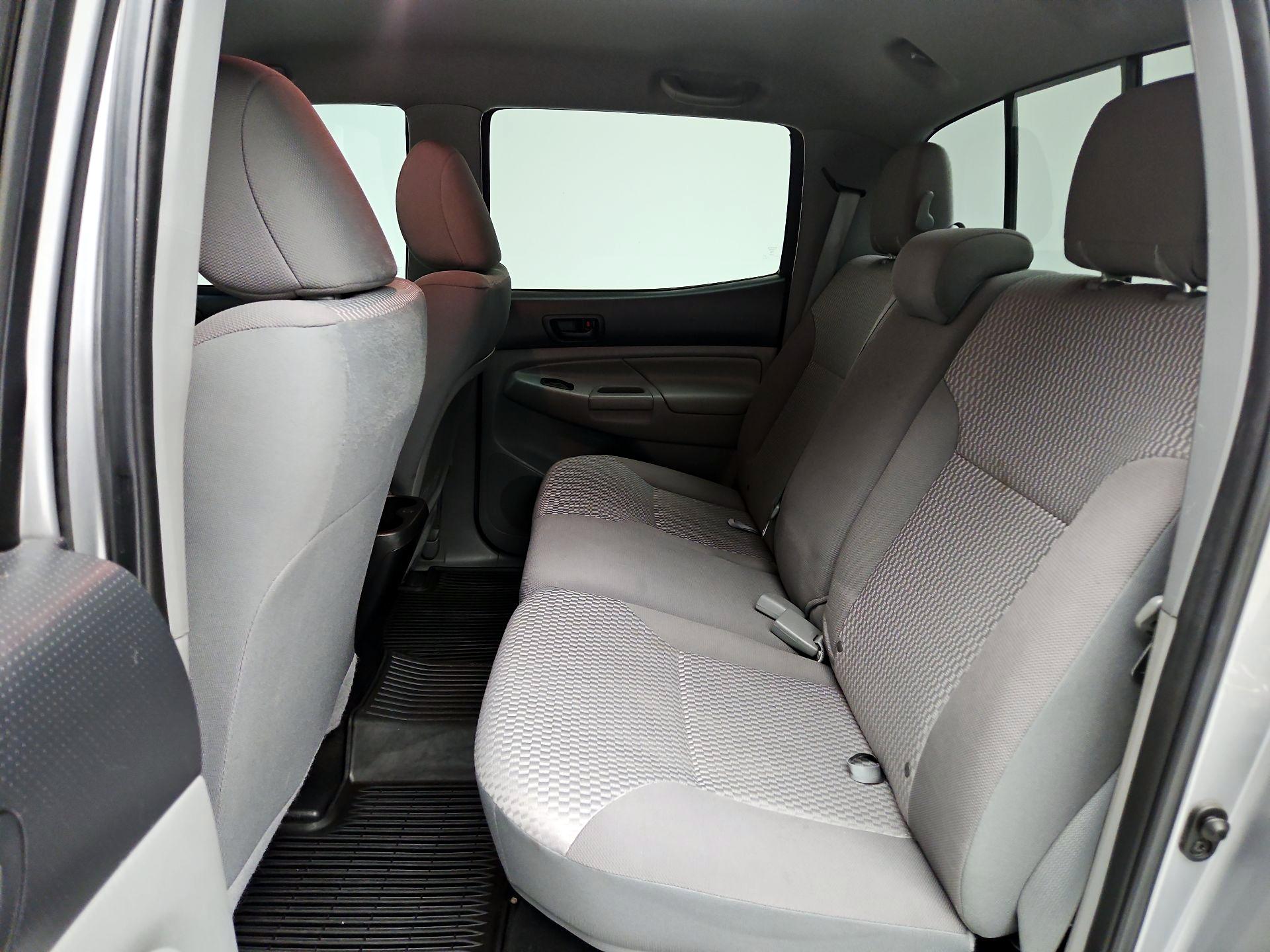 Thumbnail: 2015 Toyota Tacoma - 19