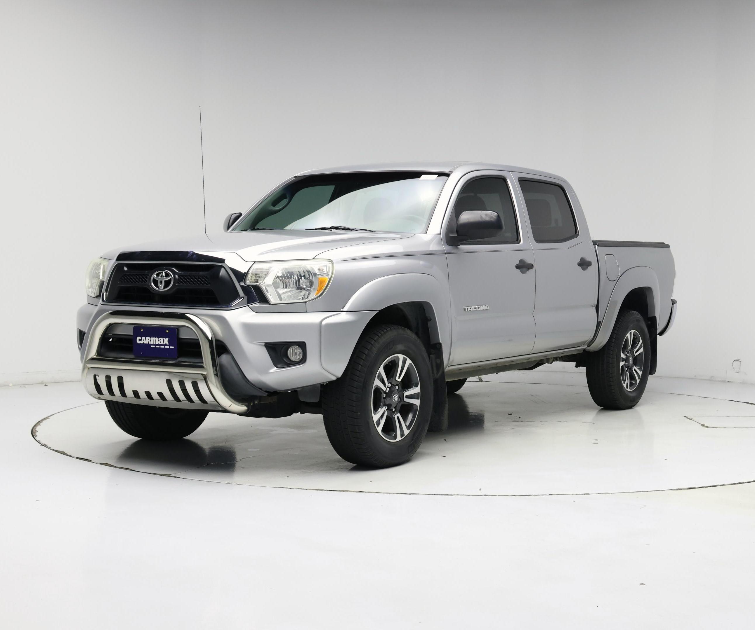 Thumbnail: 2015 Toyota Tacoma - 4