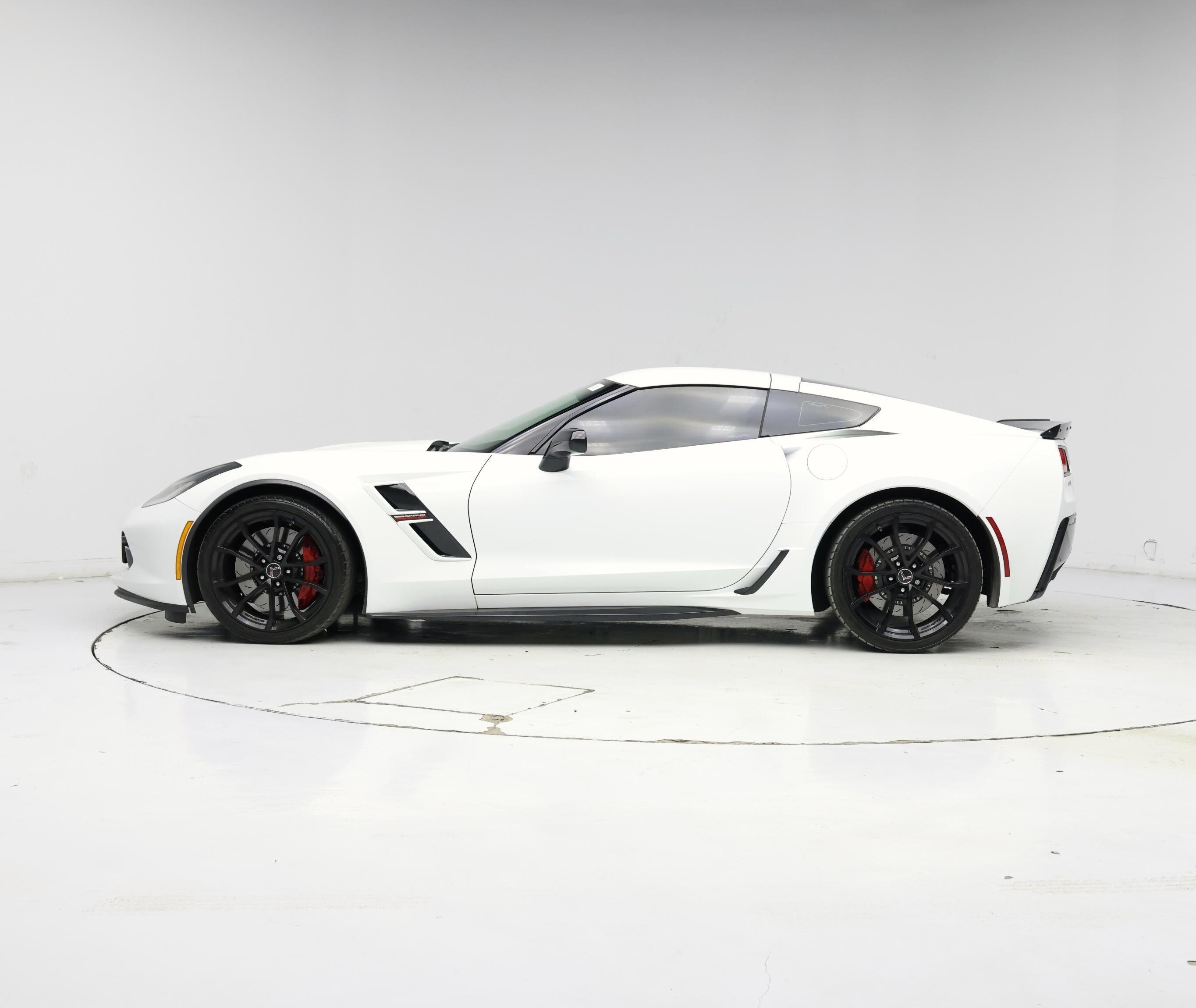 Thumbnail: 2018 Chevrolet Corvette - 3