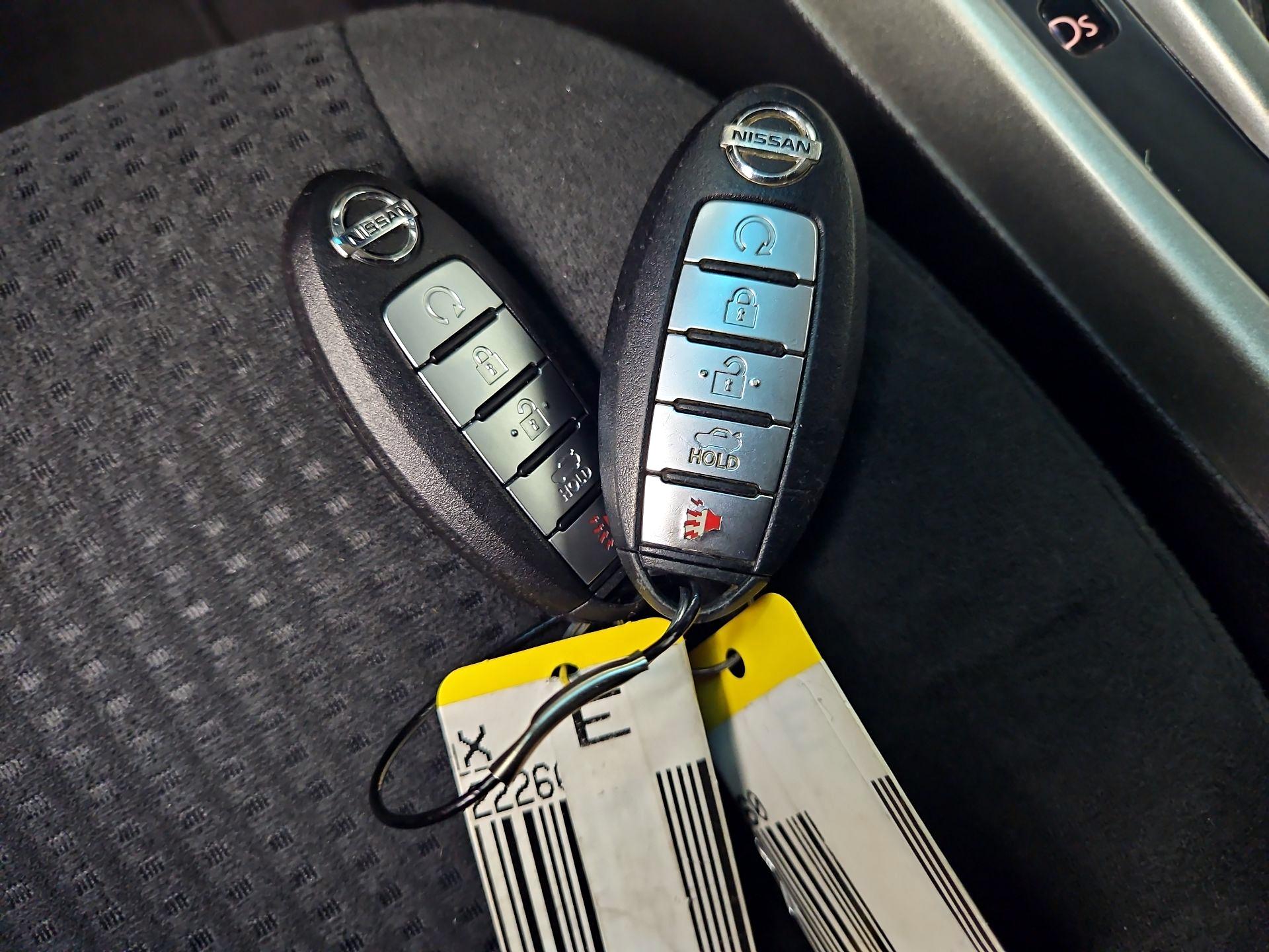 Thumbnail: 2015 Nissan Altima - 20