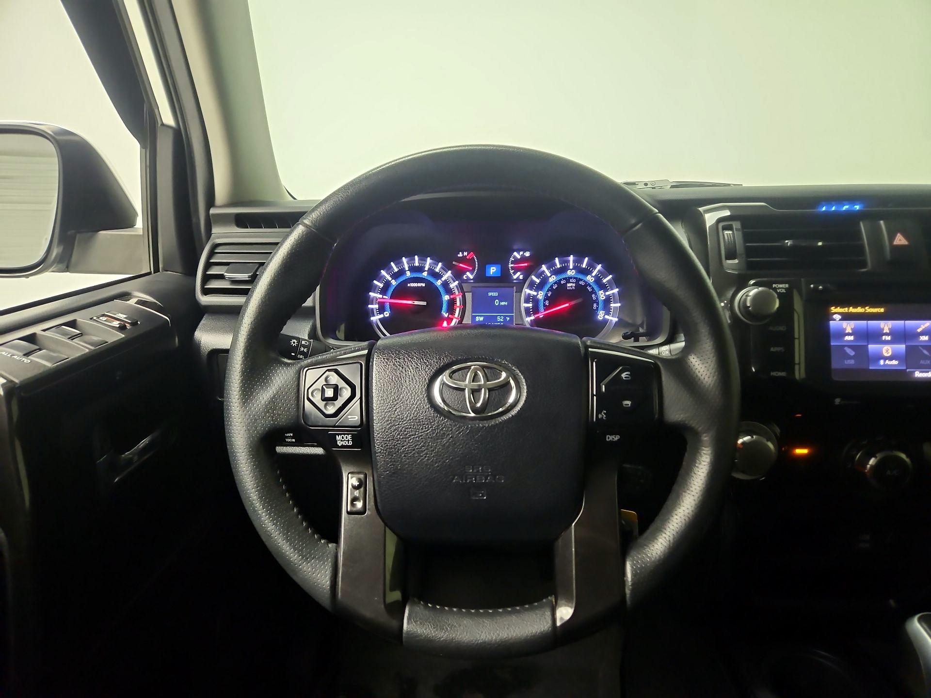 Thumbnail: 2017 Toyota 4Runner - 10