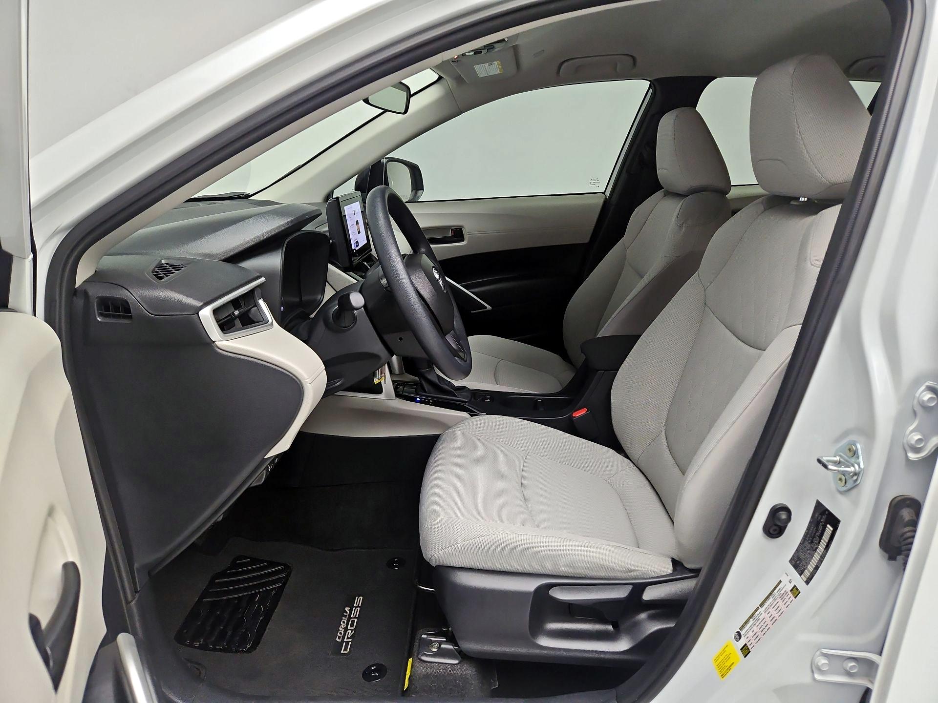 Thumbnail: 2024 Toyota Corolla Cross - 11