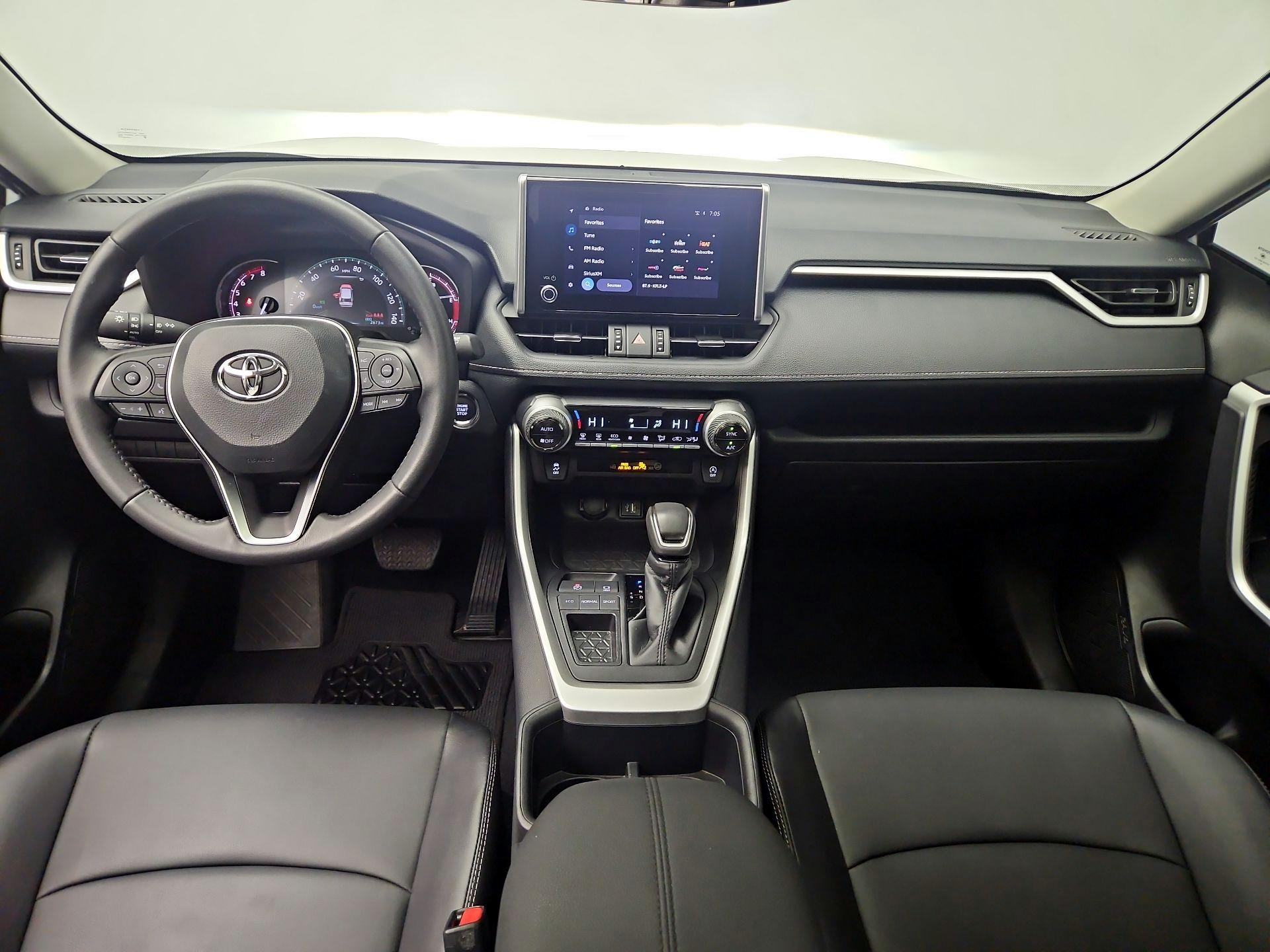 Thumbnail: 2025 Toyota RAV4 - 9