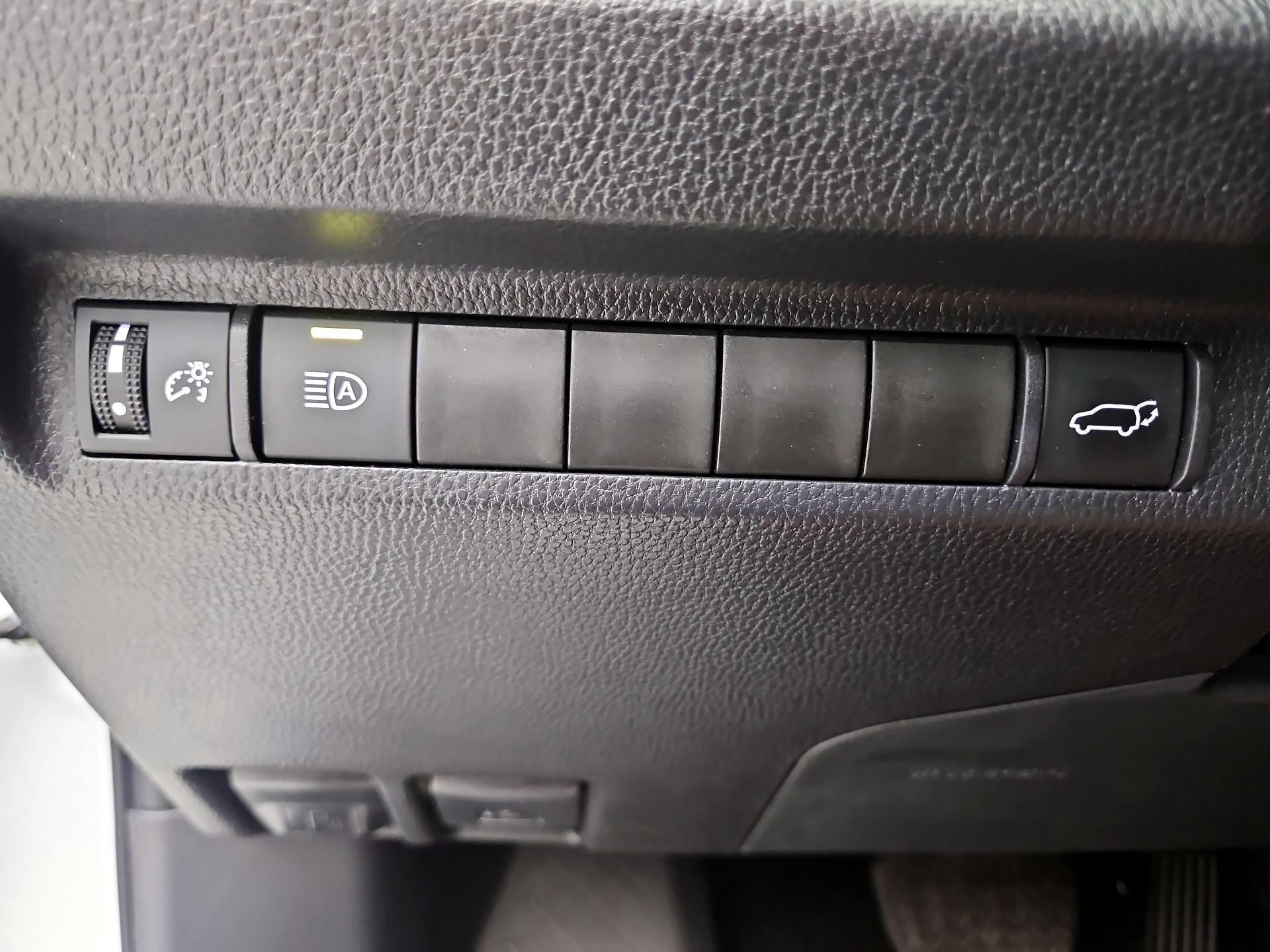 Thumbnail: 2025 Toyota RAV4 - 13