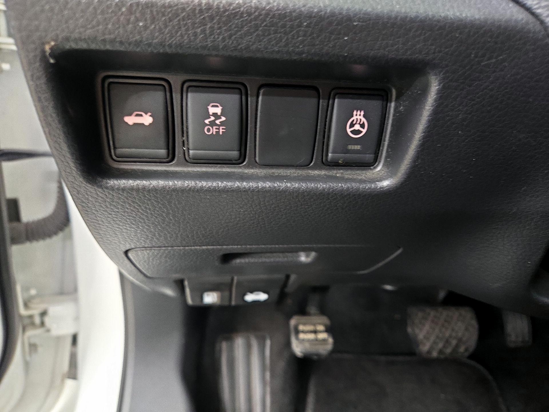 Thumbnail: 2018 Nissan Altima - 13