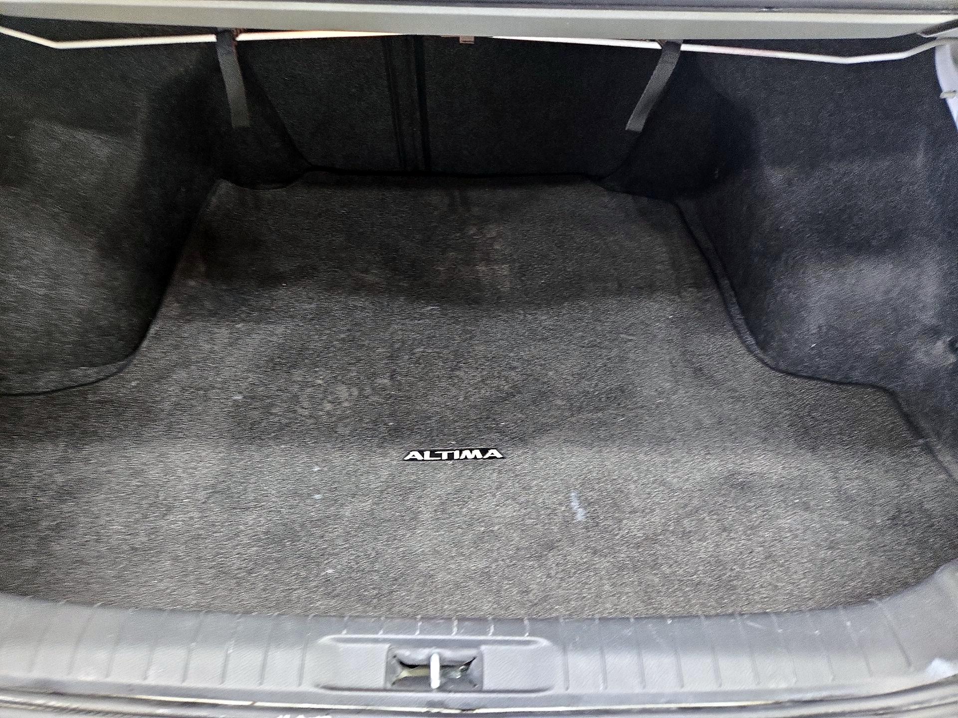 Thumbnail: 2018 Nissan Altima - 19